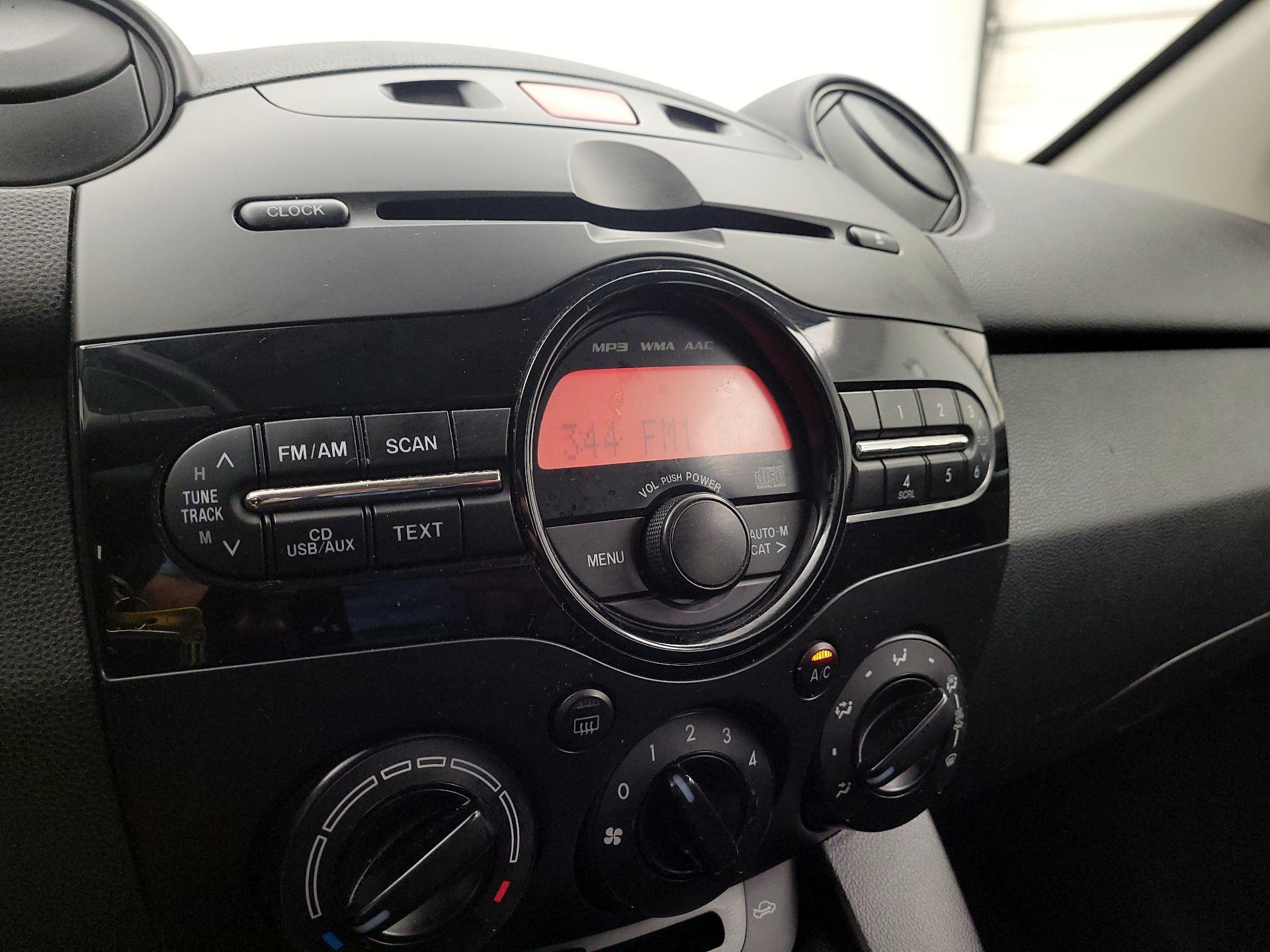 Thumbnail: 2014 Mazda Mazda2 - 14