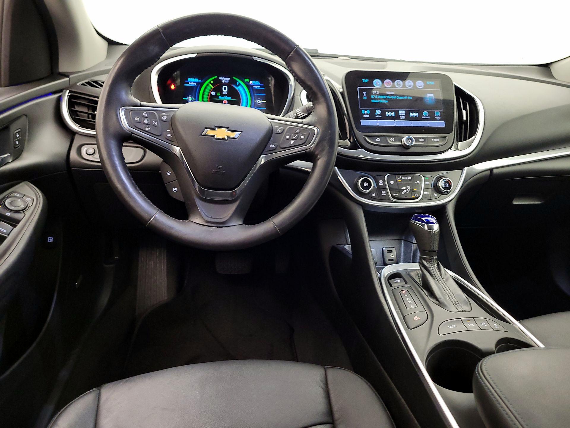 Thumbnail: 2017 Chevrolet Volt - 9