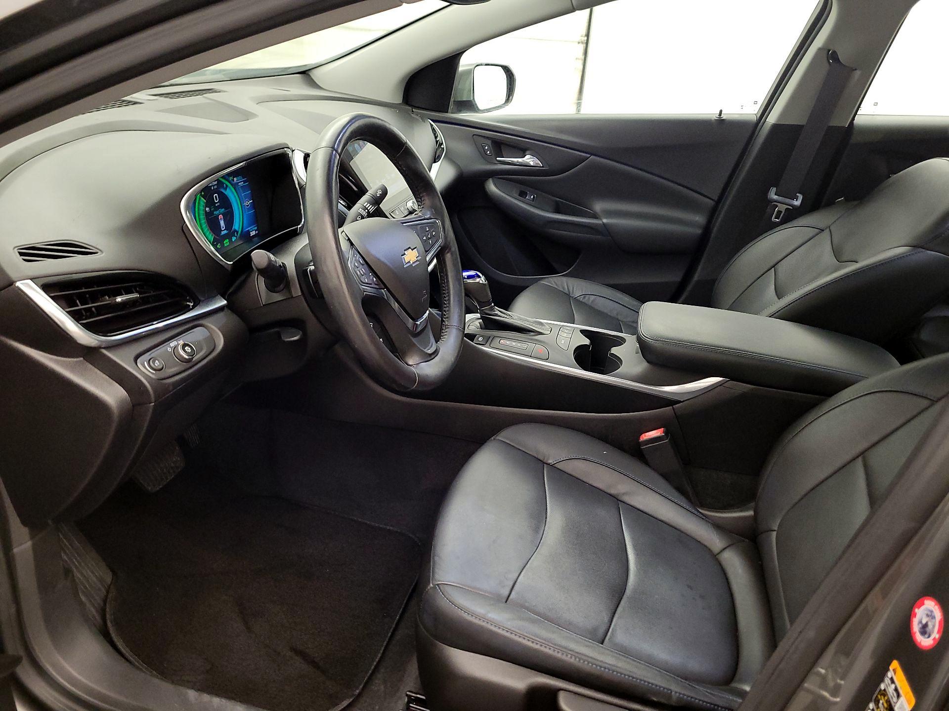 Thumbnail: 2017 Chevrolet Volt - 11