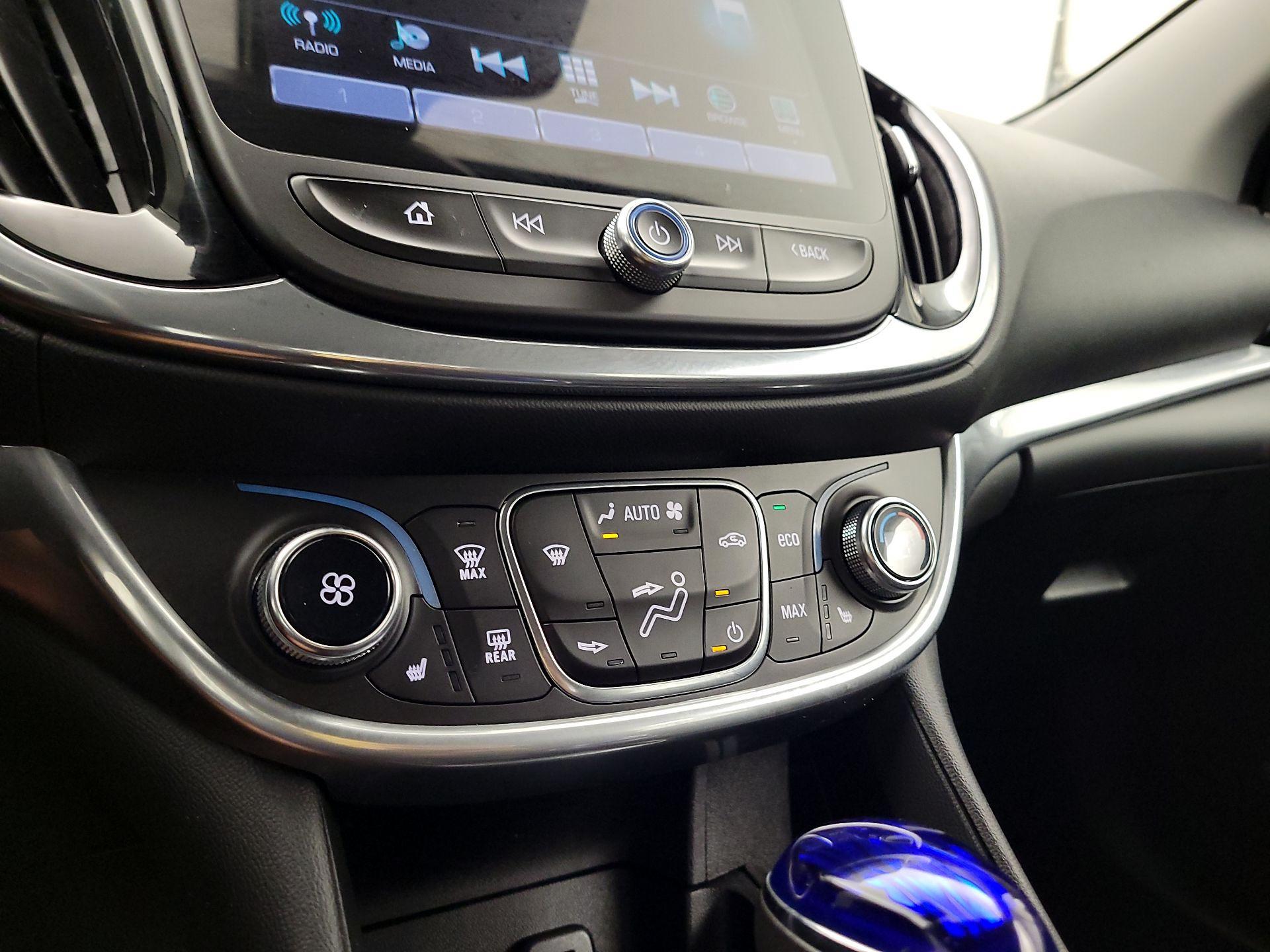 Thumbnail: 2017 Chevrolet Volt - 14