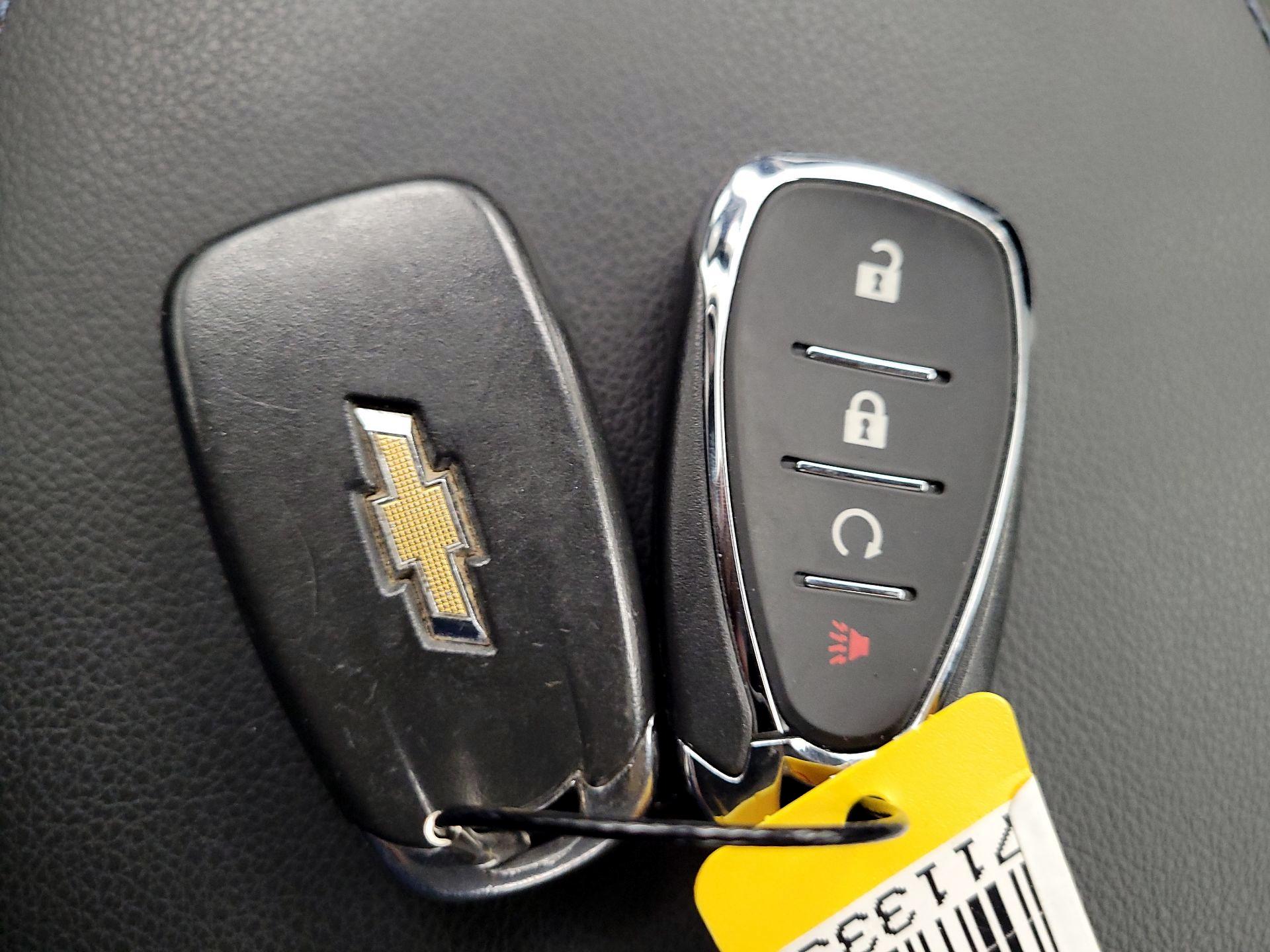 Thumbnail: 2017 Chevrolet Volt - 18