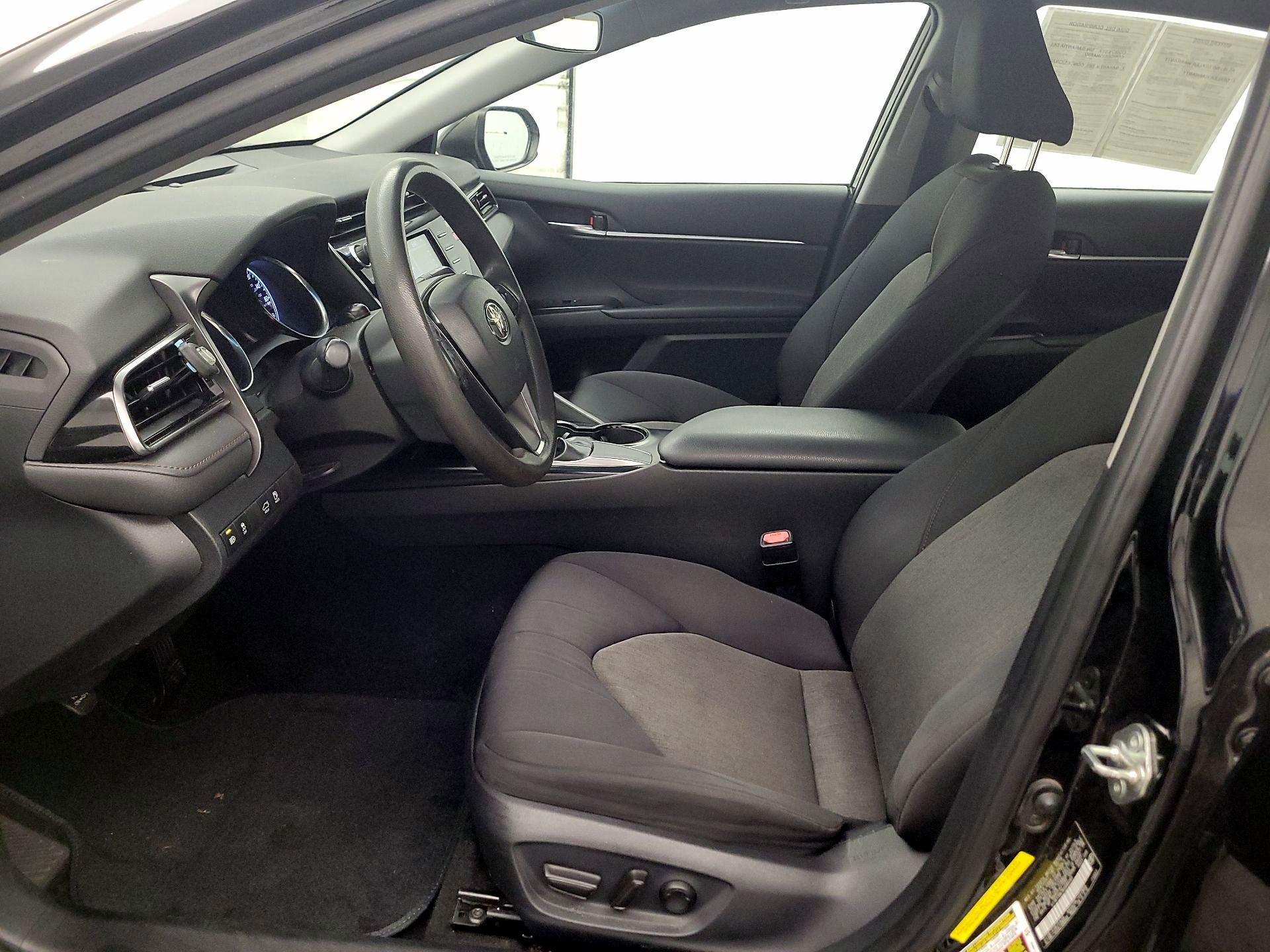 Thumbnail: 2019 Toyota Camry - 11