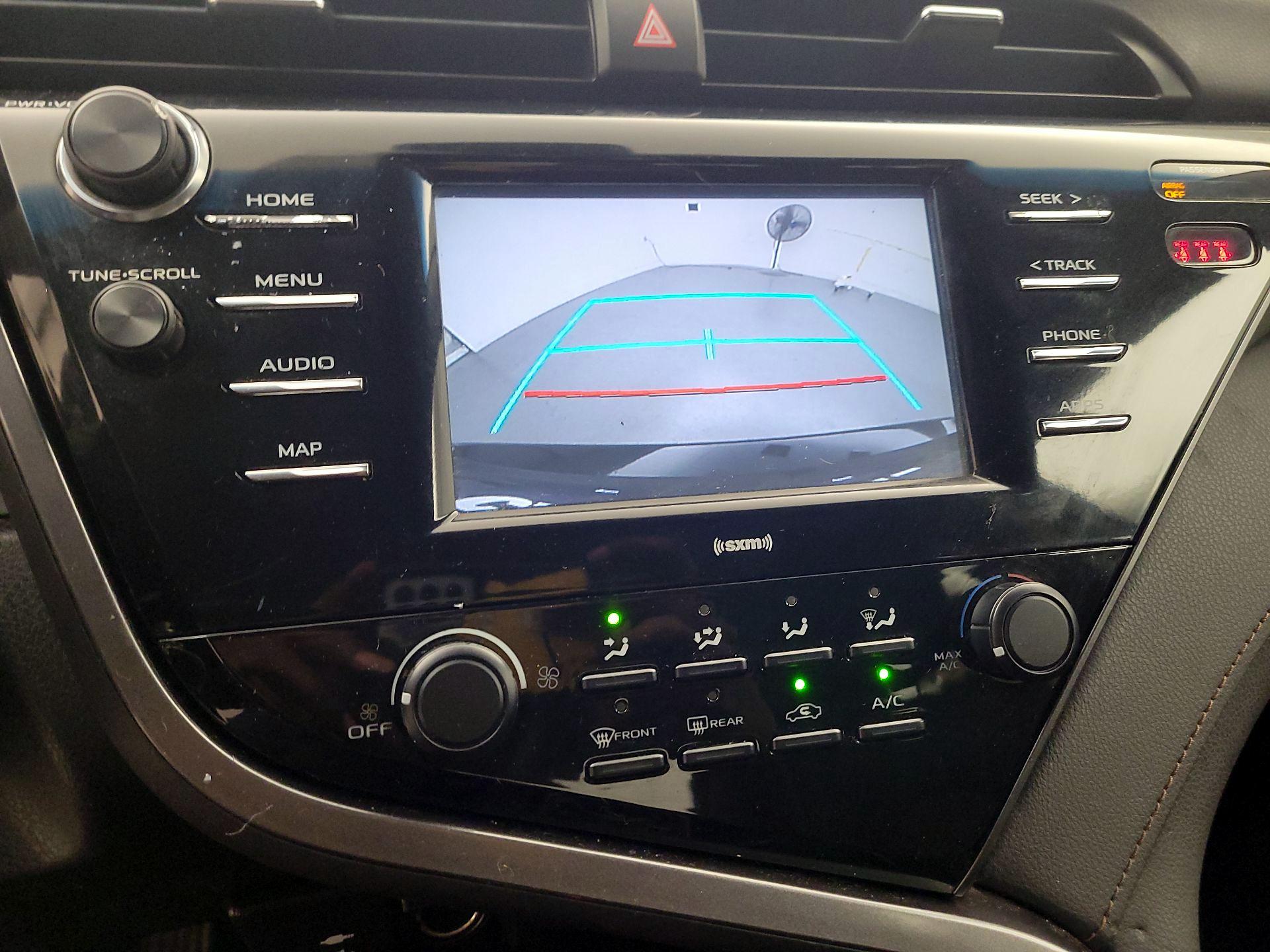 Thumbnail: 2019 Toyota Camry - 14