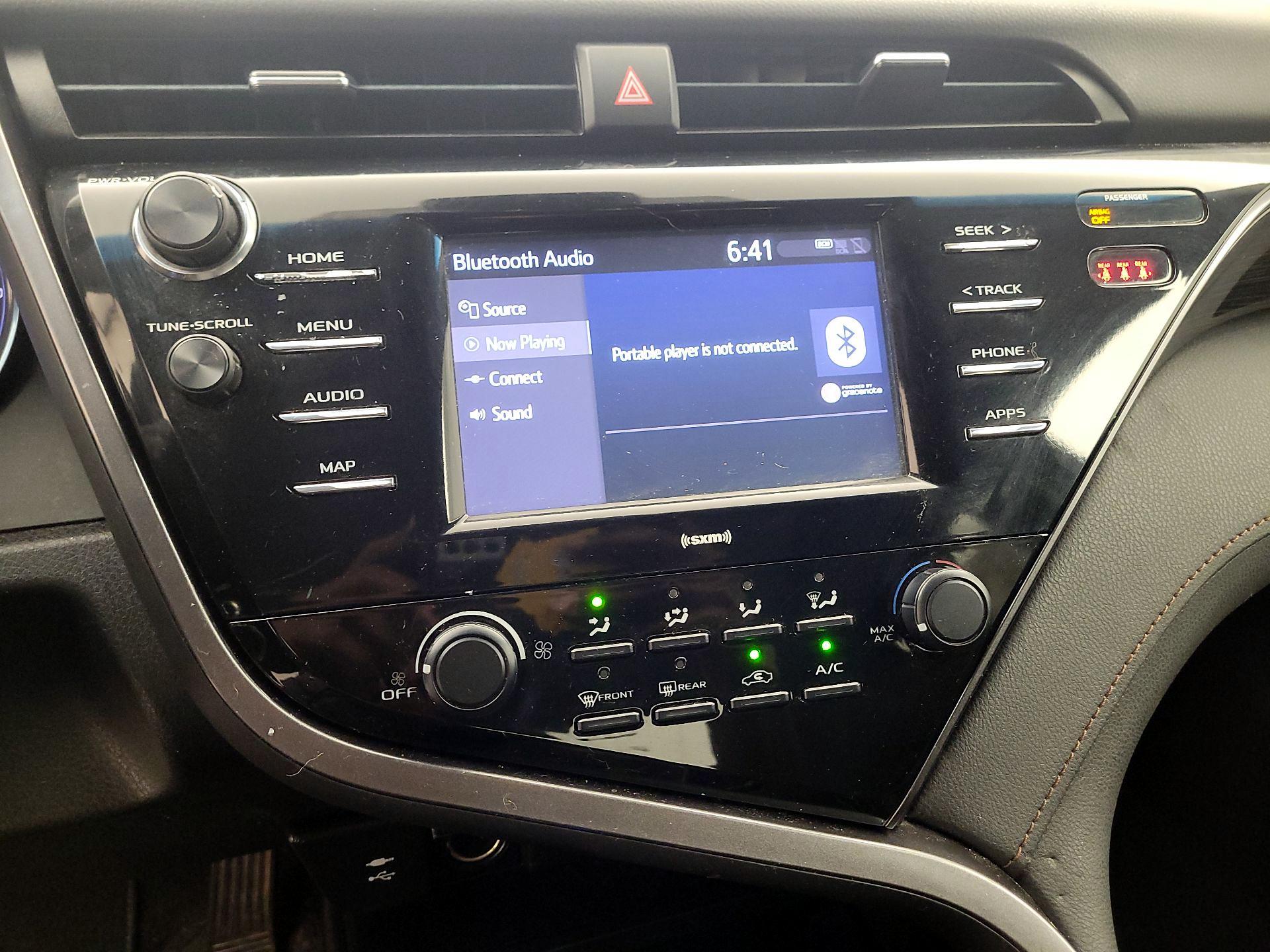 Thumbnail: 2019 Toyota Camry - 15
