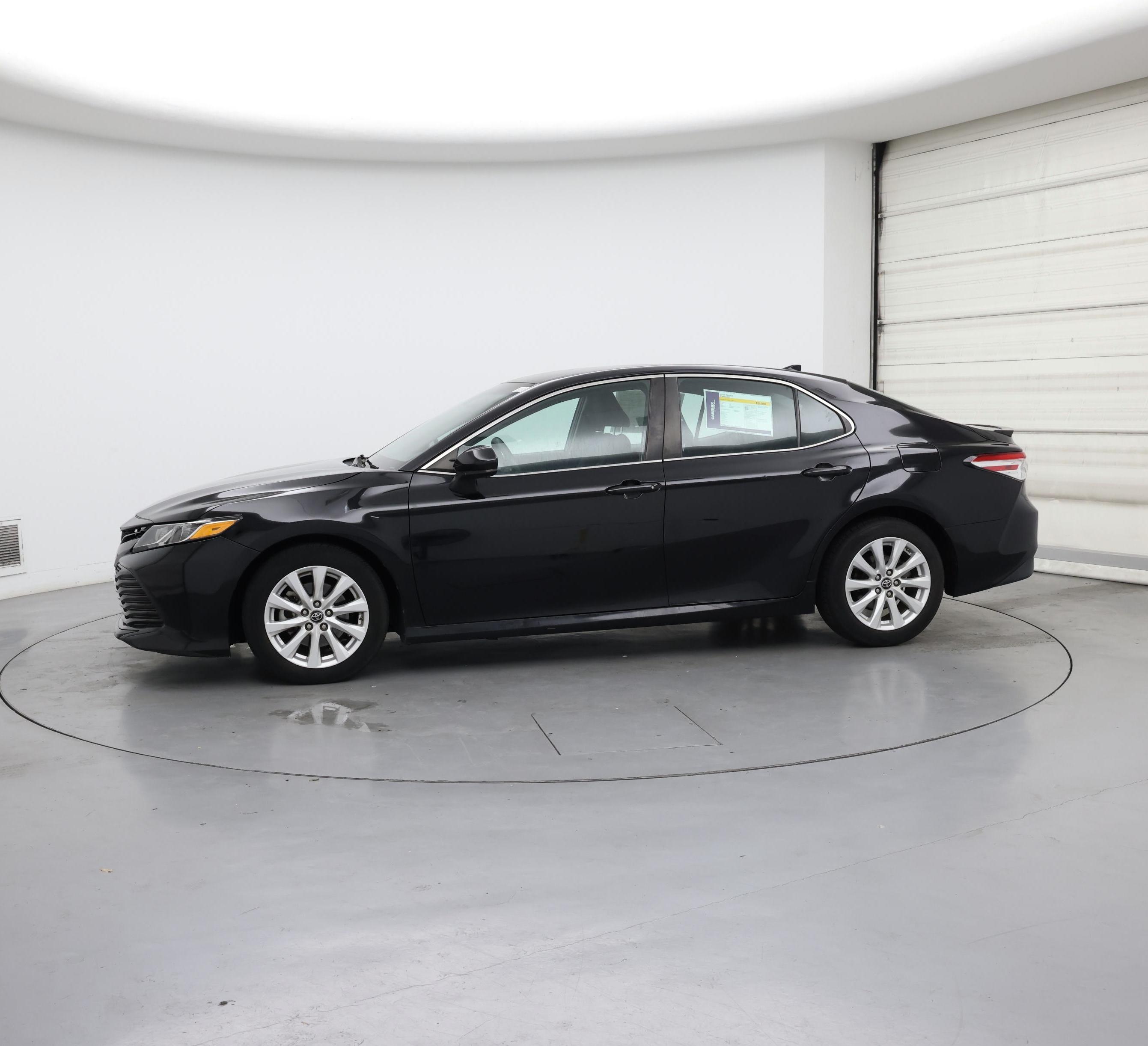 Thumbnail: 2019 Toyota Camry - 3
