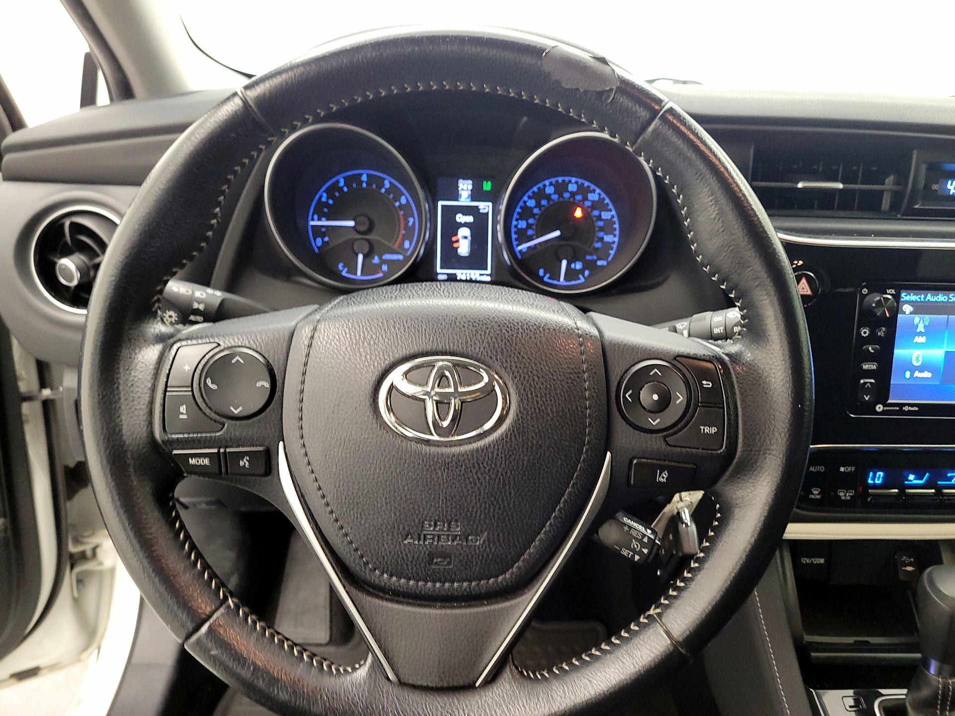 Thumbnail: 2017 Toyota Corolla iM - 10