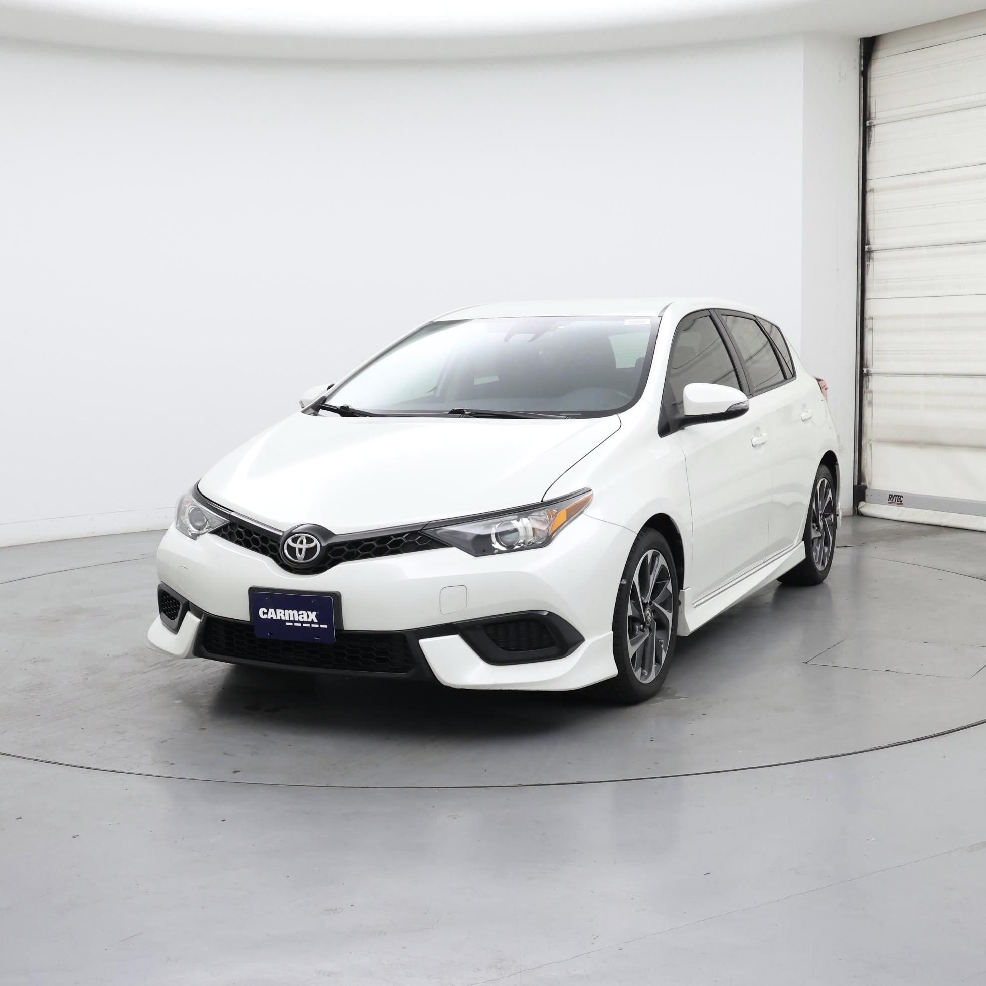 Thumbnail: 2017 Toyota Corolla iM - 4