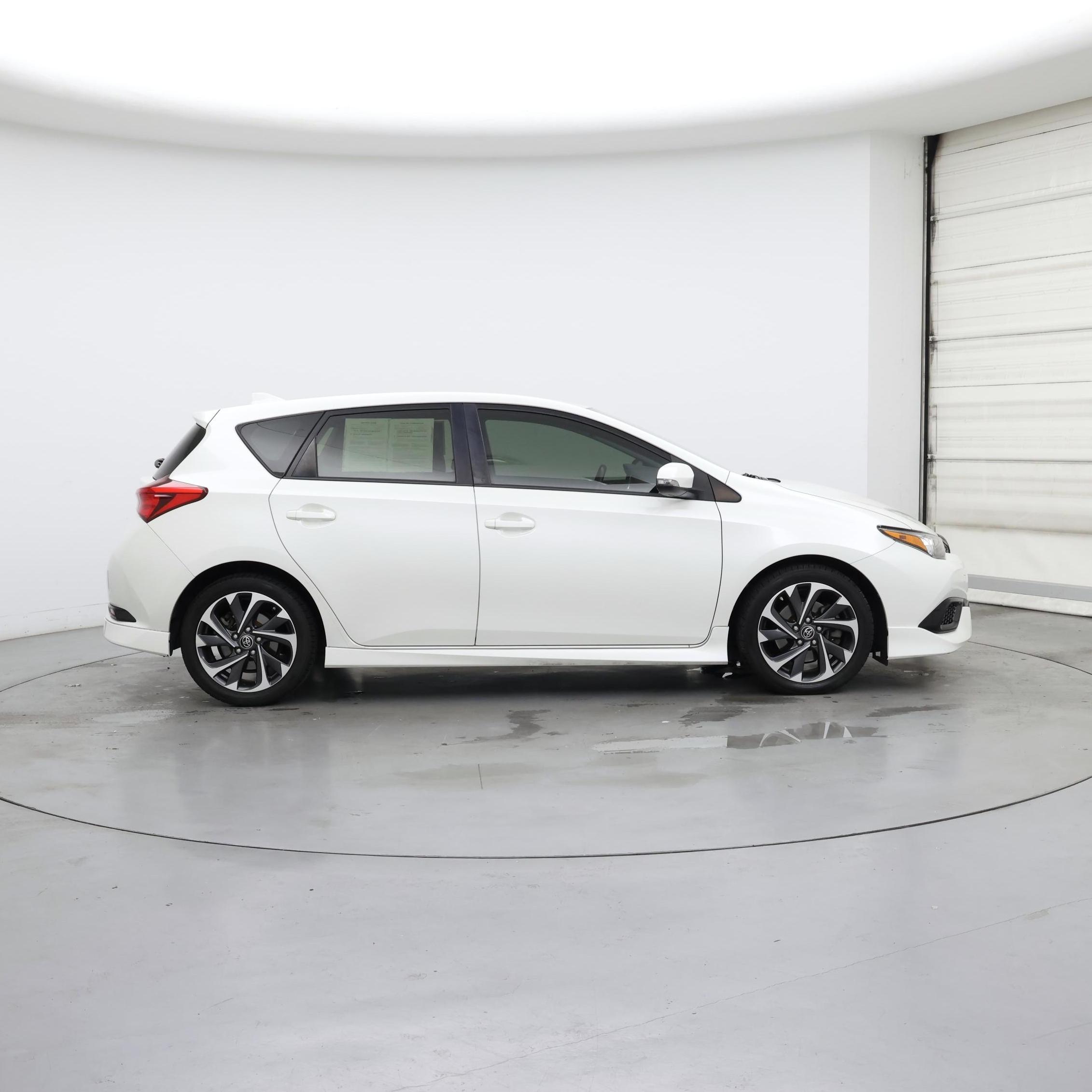 Thumbnail: 2017 Toyota Corolla iM - 7