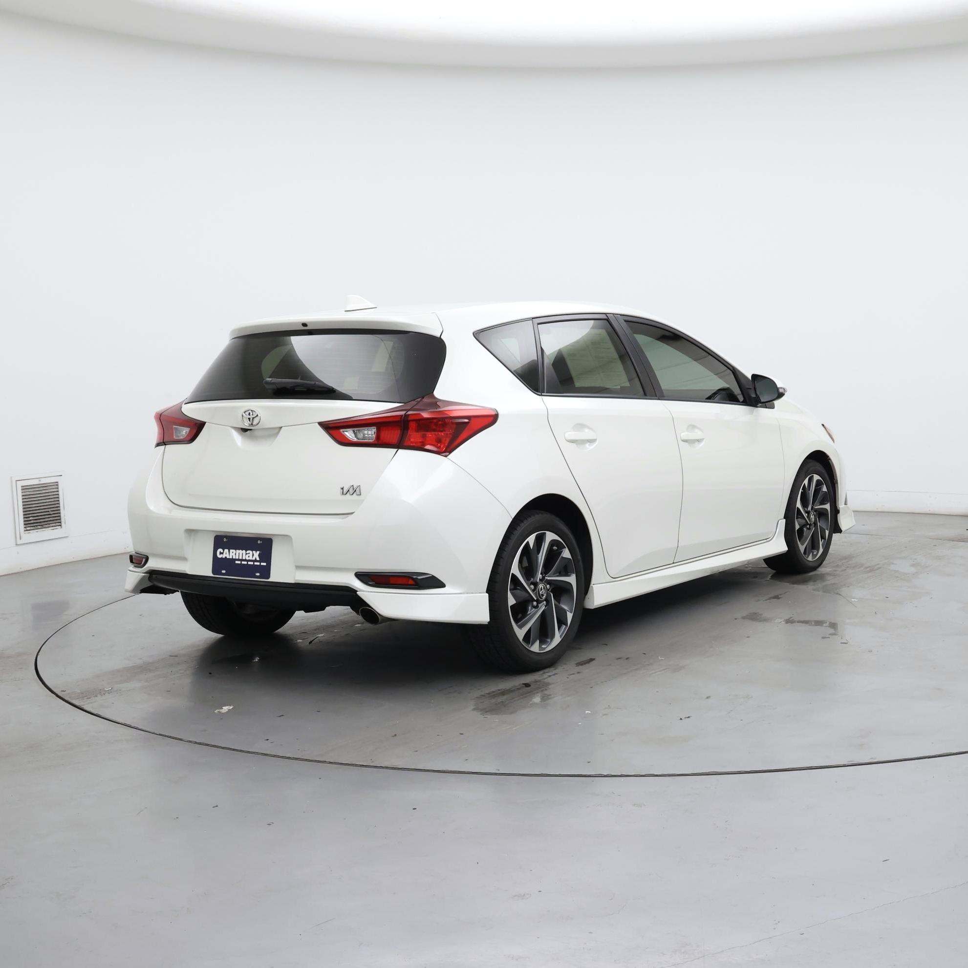 Thumbnail: 2017 Toyota Corolla iM - 8