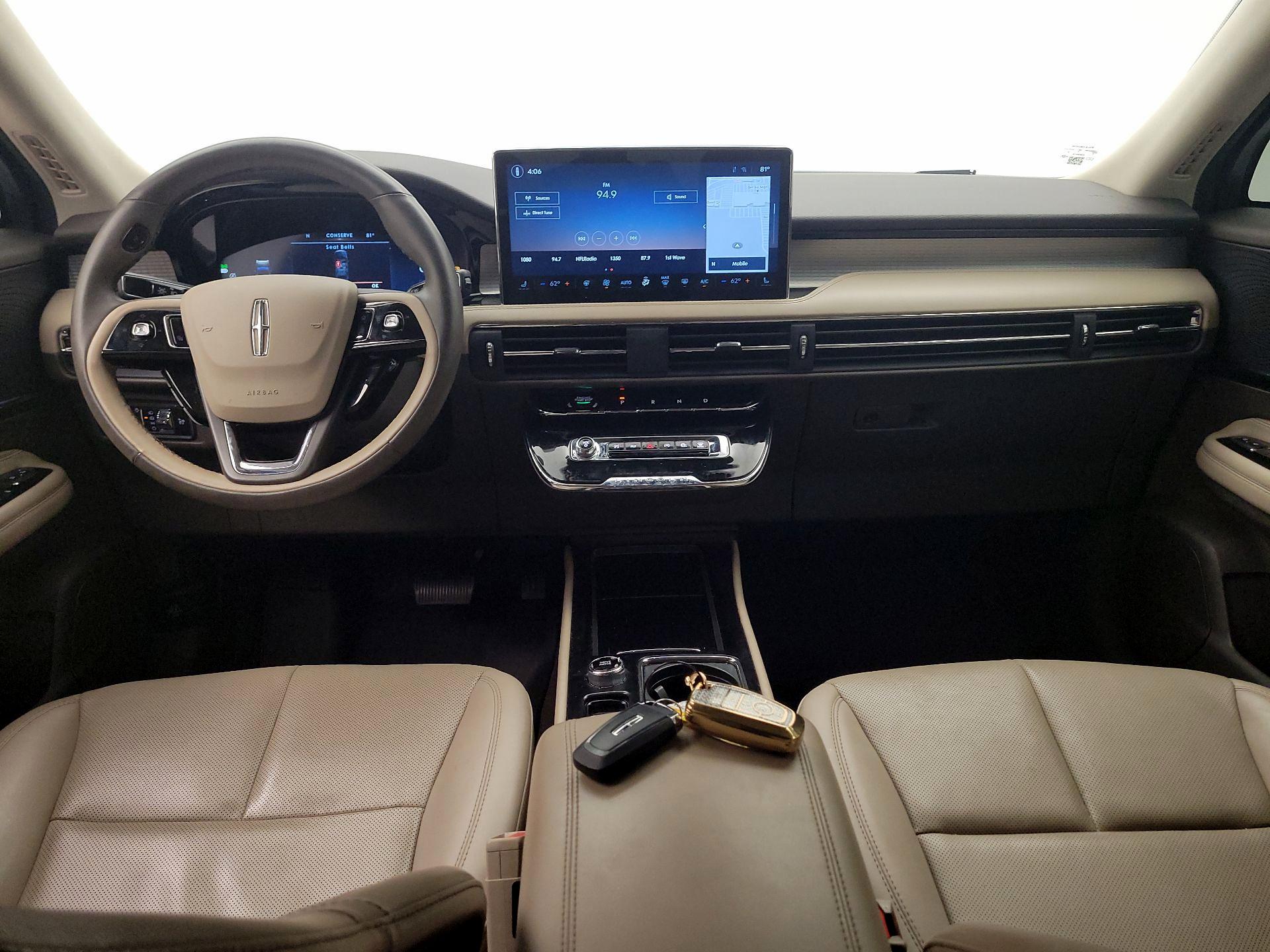 Thumbnail: 2023 Lincoln Corsair - 9