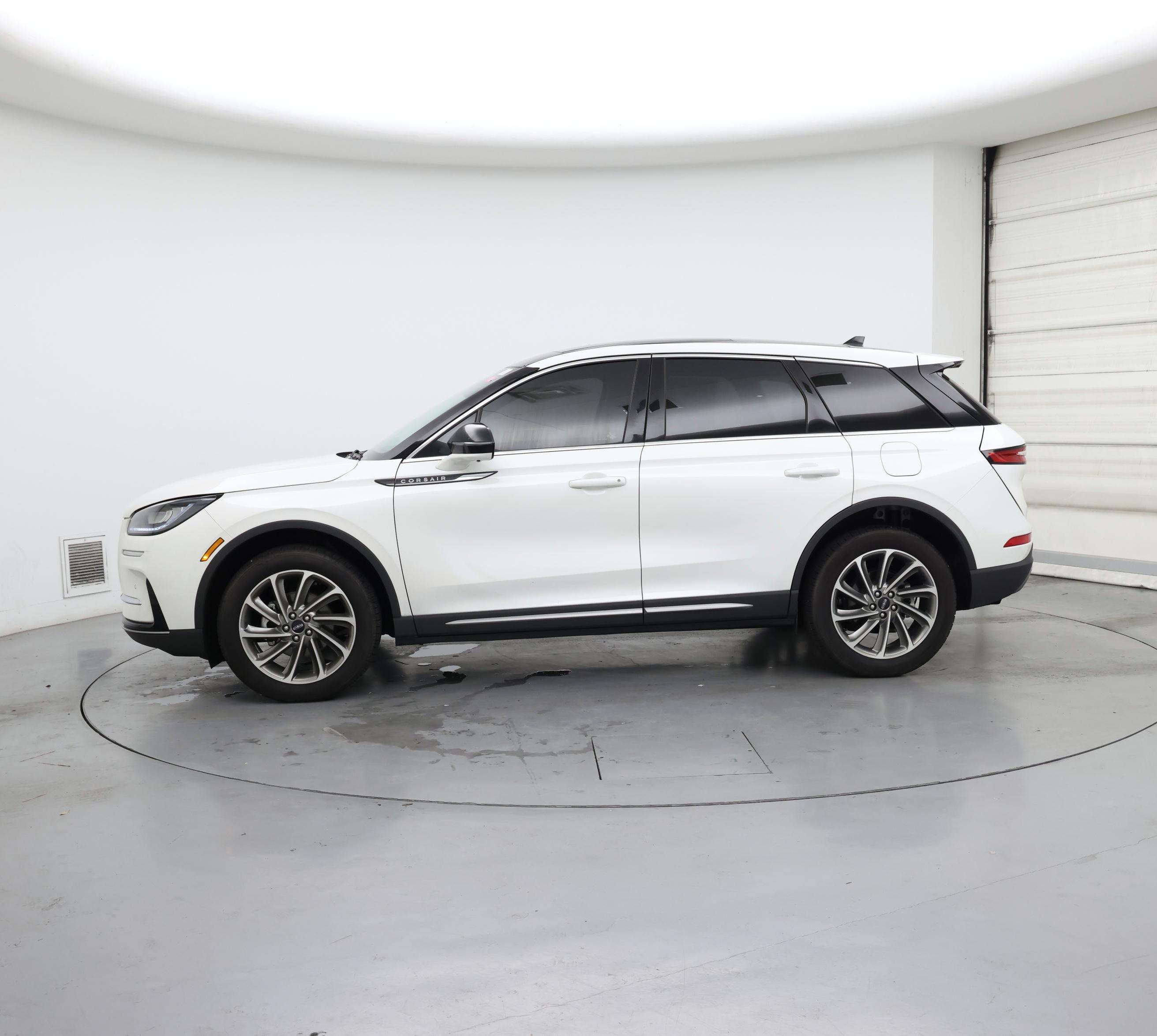 Thumbnail: 2023 Lincoln Corsair - 3