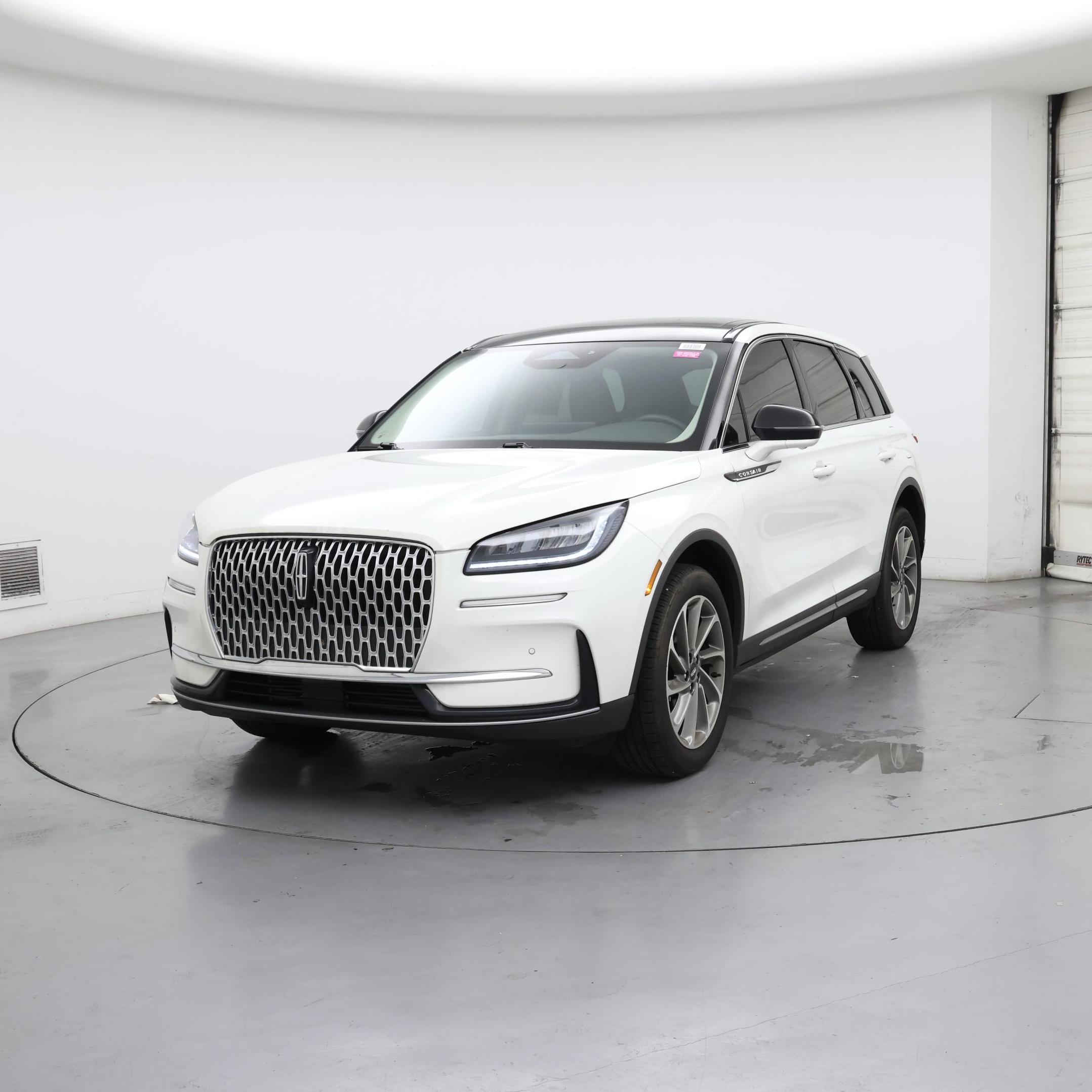 Thumbnail: 2023 Lincoln Corsair - 4