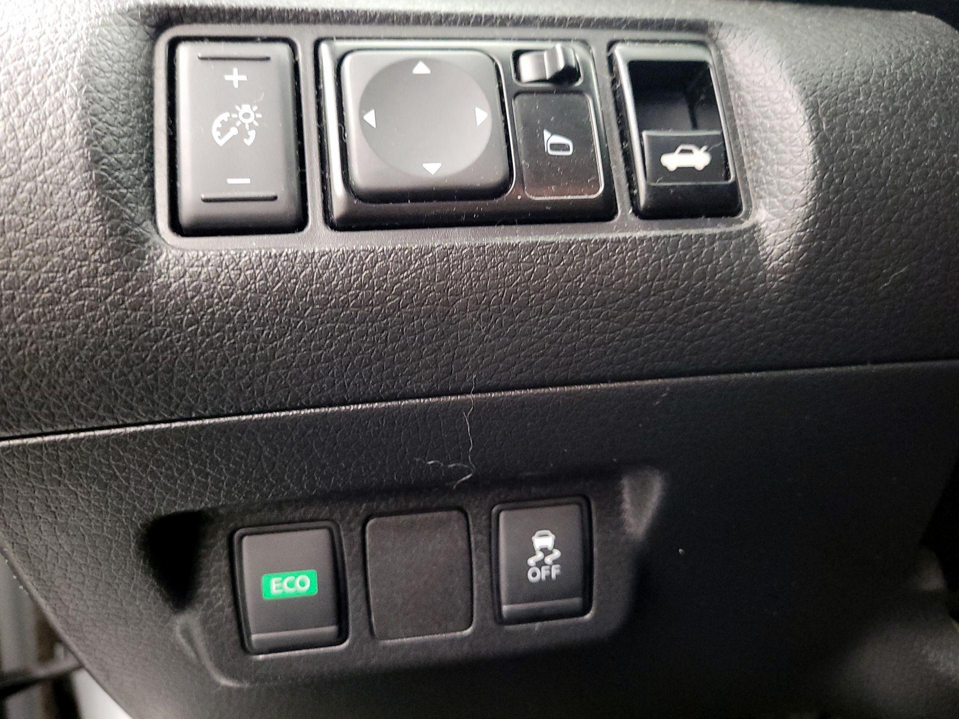 Thumbnail: 2019 Nissan Sentra - 13