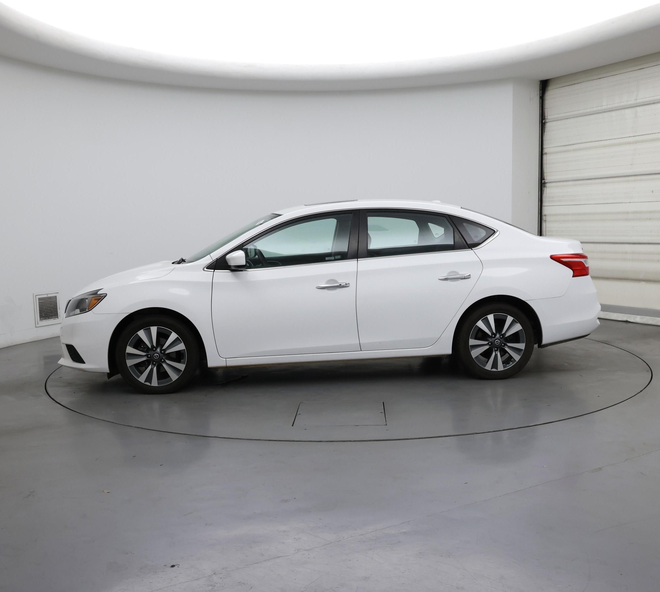 Thumbnail: 2019 Nissan Sentra - 3