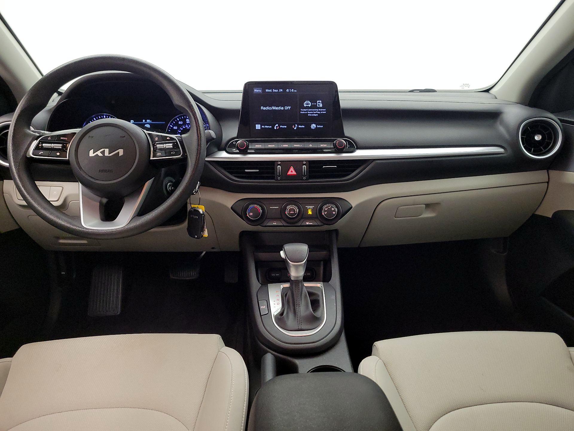 Thumbnail: 2023 Kia Forte - 9