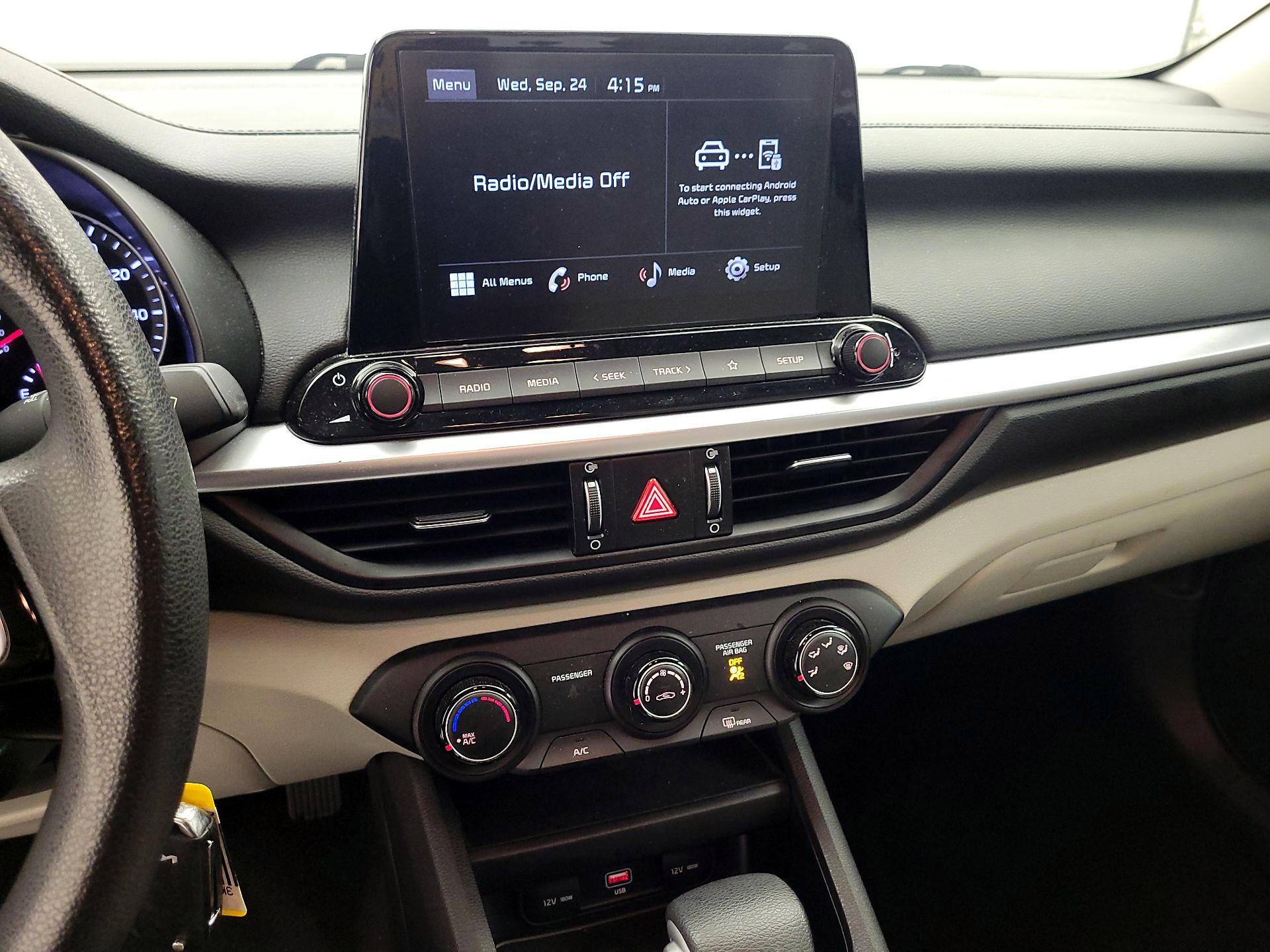 Thumbnail: 2023 Kia Forte - 14