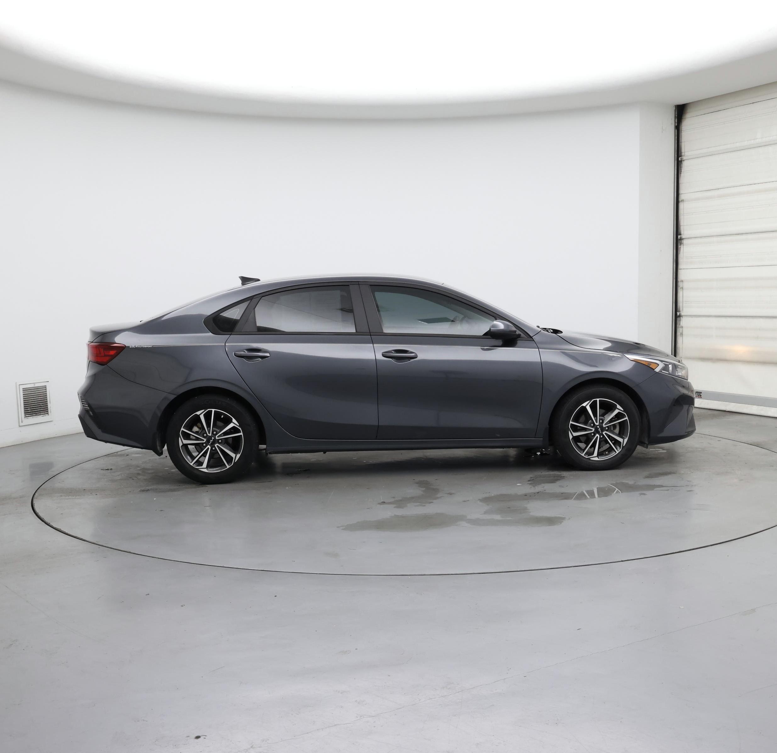 Thumbnail: 2023 Kia Forte - 7