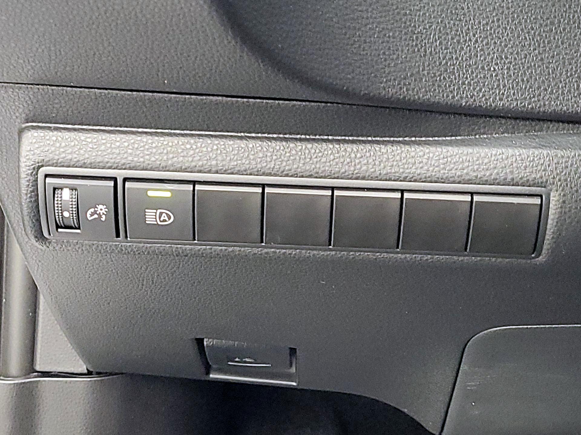 Thumbnail: 2024 Toyota Corolla - 13