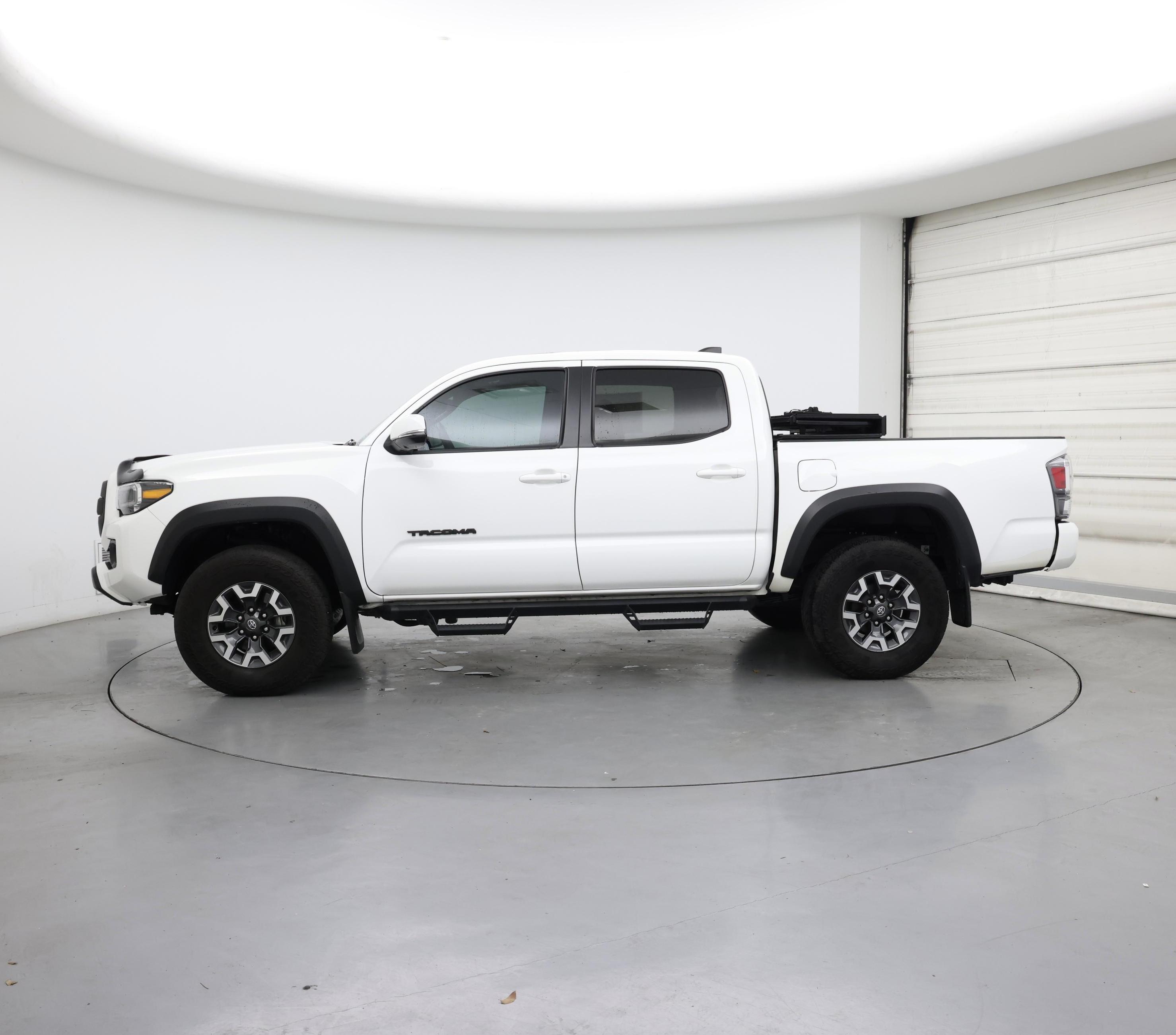 Thumbnail: 2023 Toyota Tacoma - 3