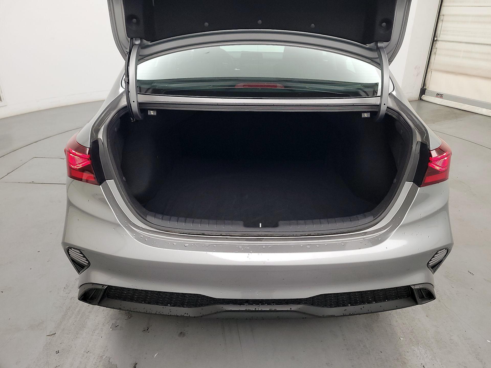 Thumbnail: 2024 Kia Forte - 20