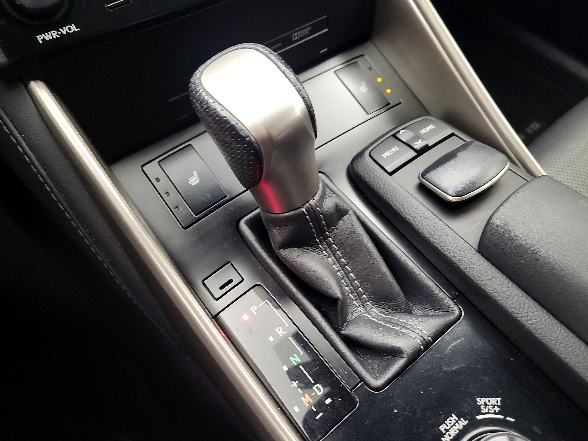 Thumbnail: 2014 Lexus IS - 15