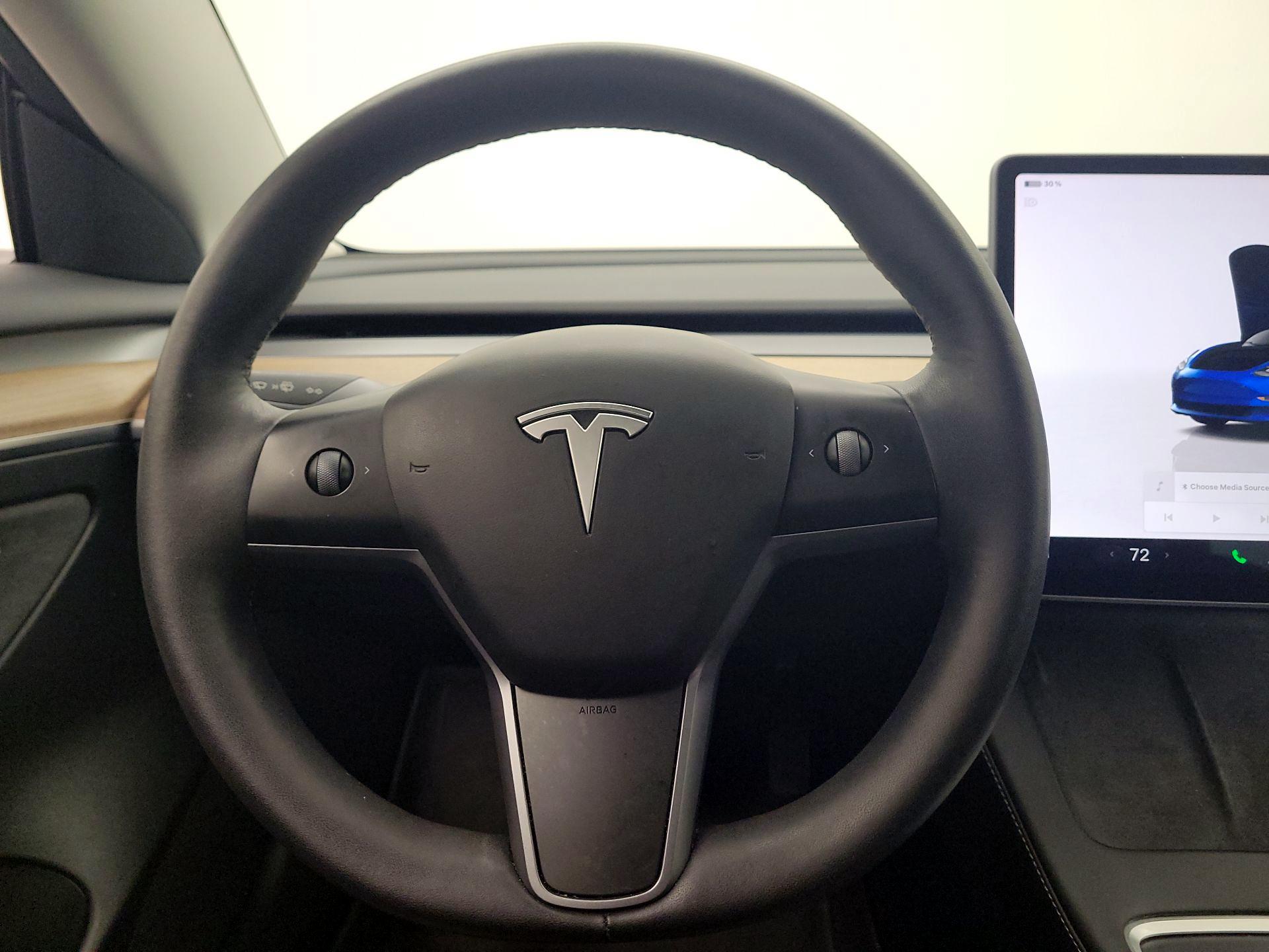 Thumbnail: 2023 Tesla Model 3 - 10