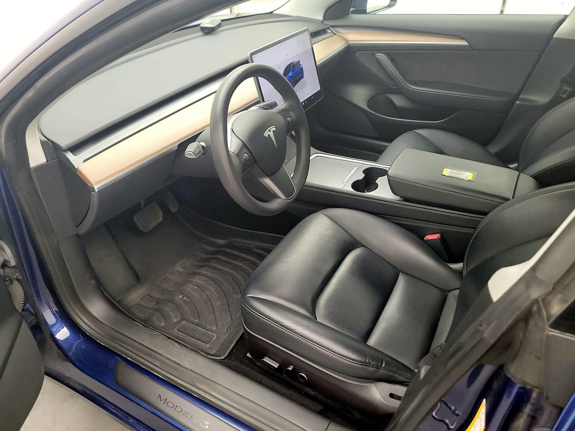 Thumbnail: 2023 Tesla Model 3 - 12