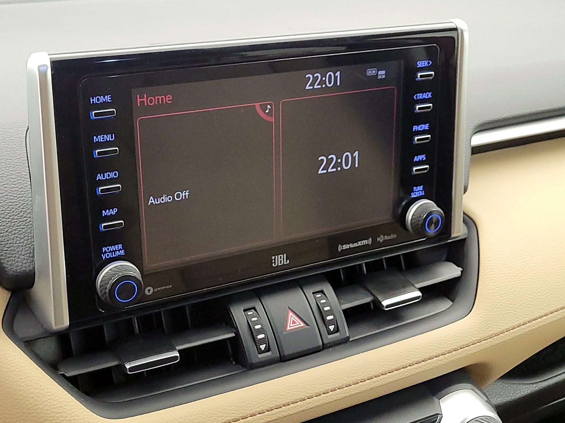 Thumbnail: 2021 Toyota RAV4 - 15