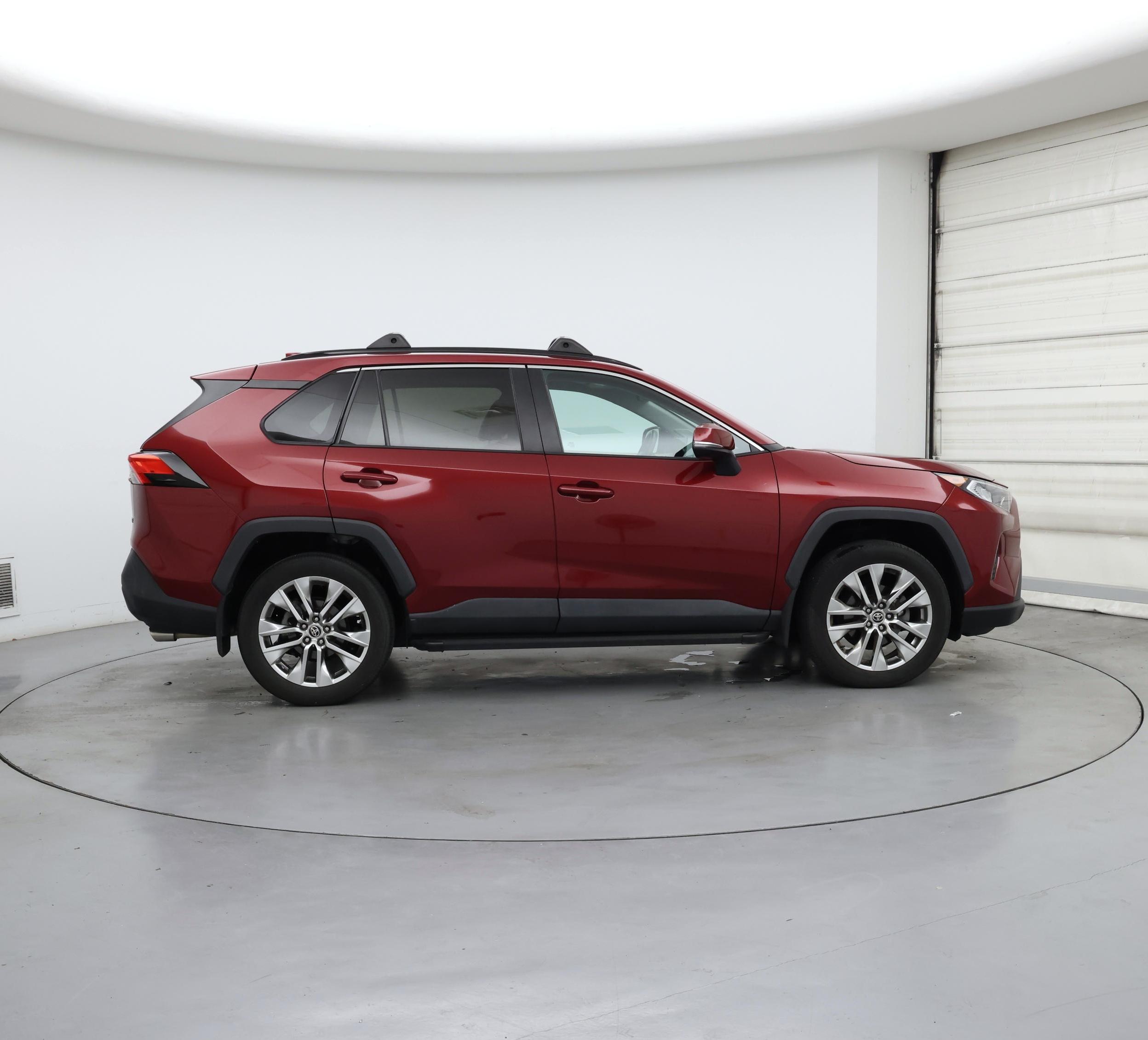 Thumbnail: 2021 Toyota RAV4 - 7