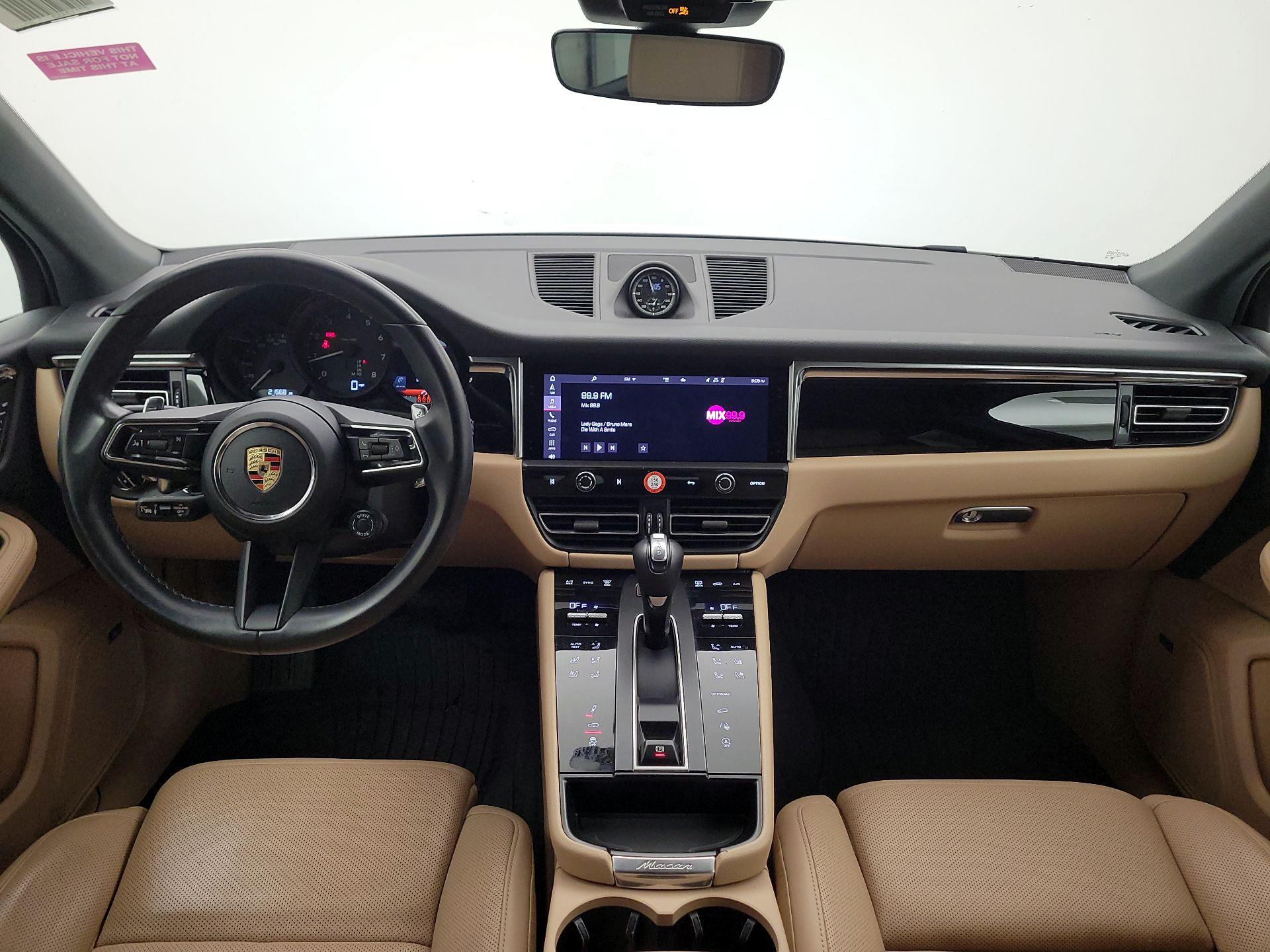 Thumbnail: 2024 Porsche Macan - 9