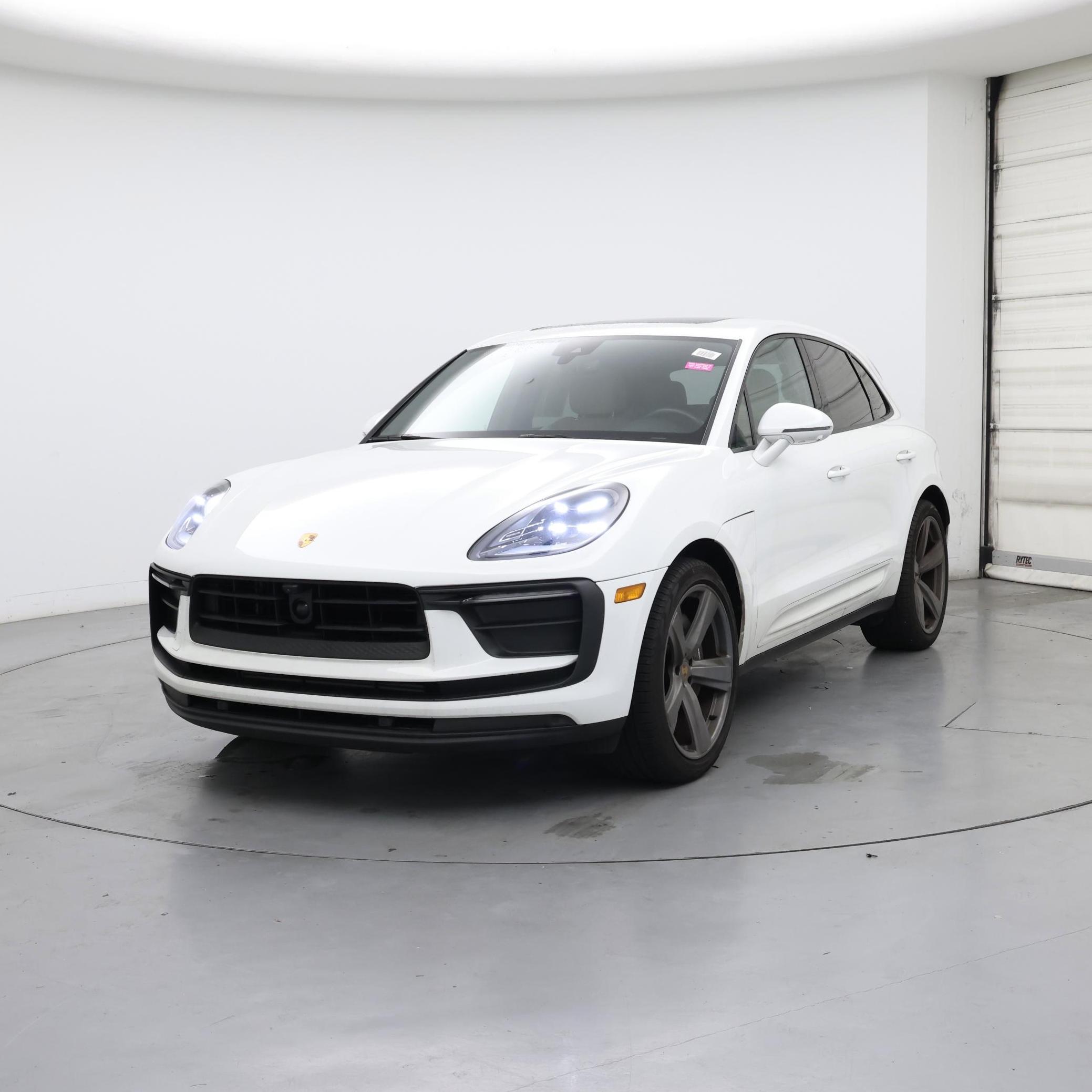 Thumbnail: 2024 Porsche Macan - 4