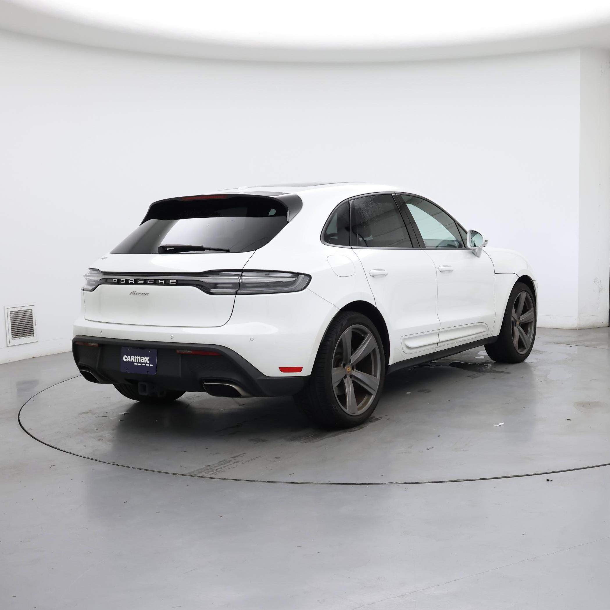 Thumbnail: 2024 Porsche Macan - 8