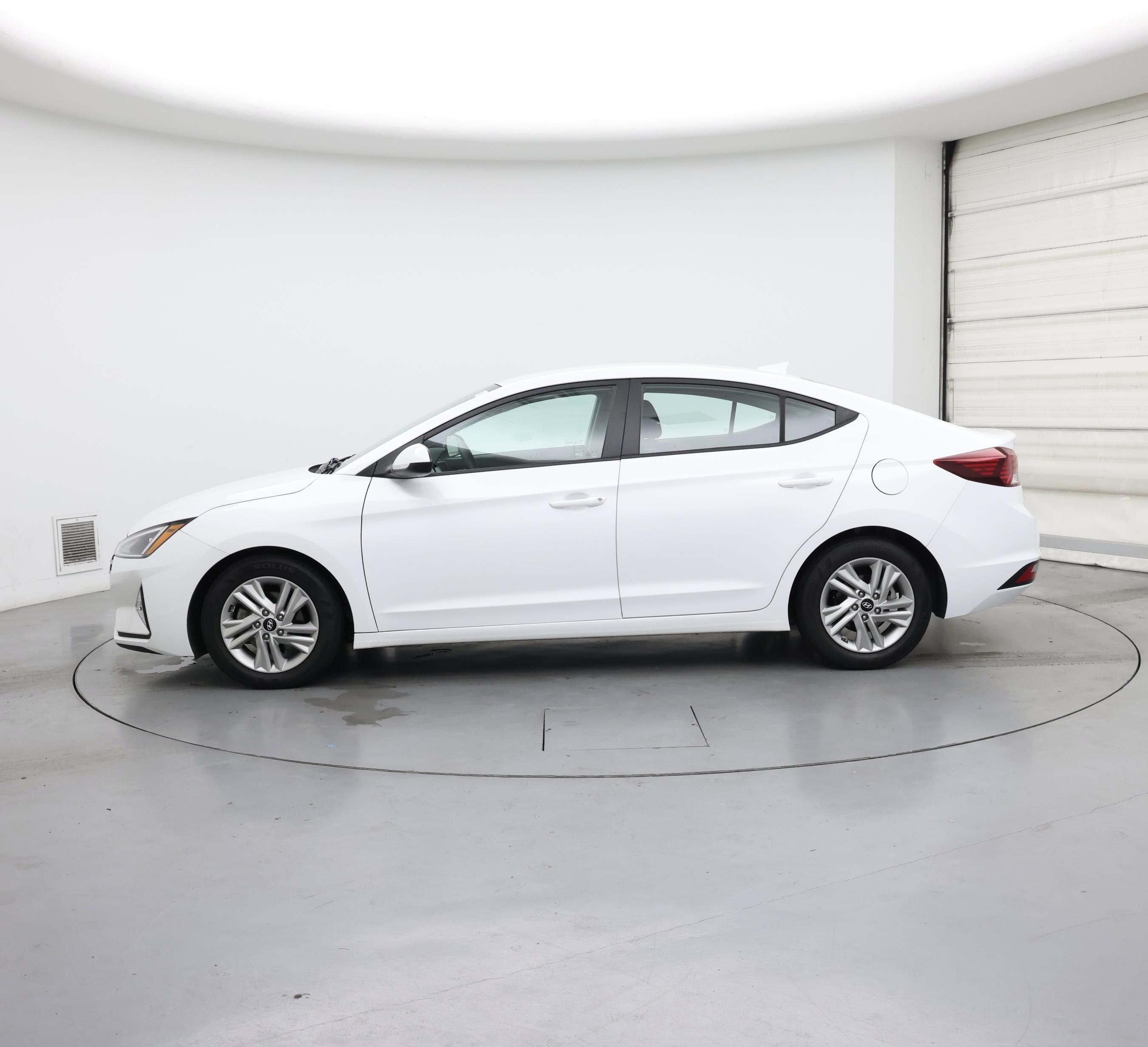 Thumbnail: 2020 Hyundai Elantra - 3