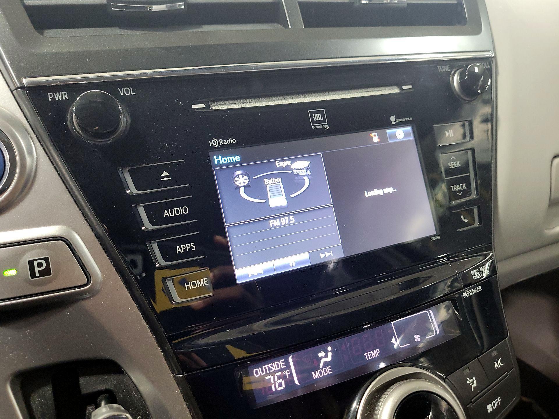 Thumbnail: 2015 Toyota Prius v - 15
