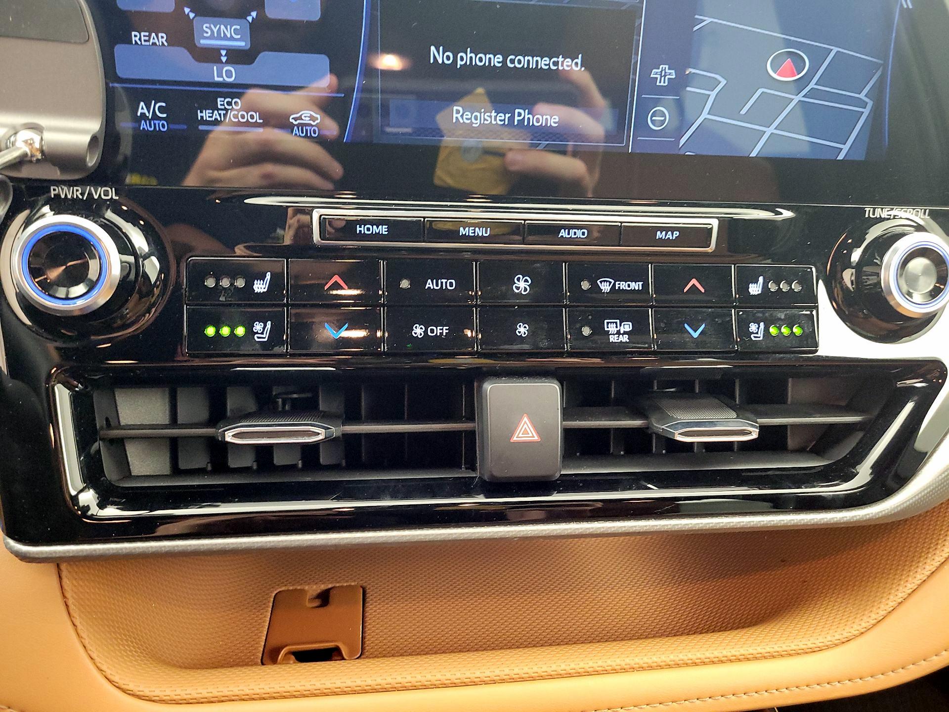Thumbnail: 2022 Toyota Highlander - 14
