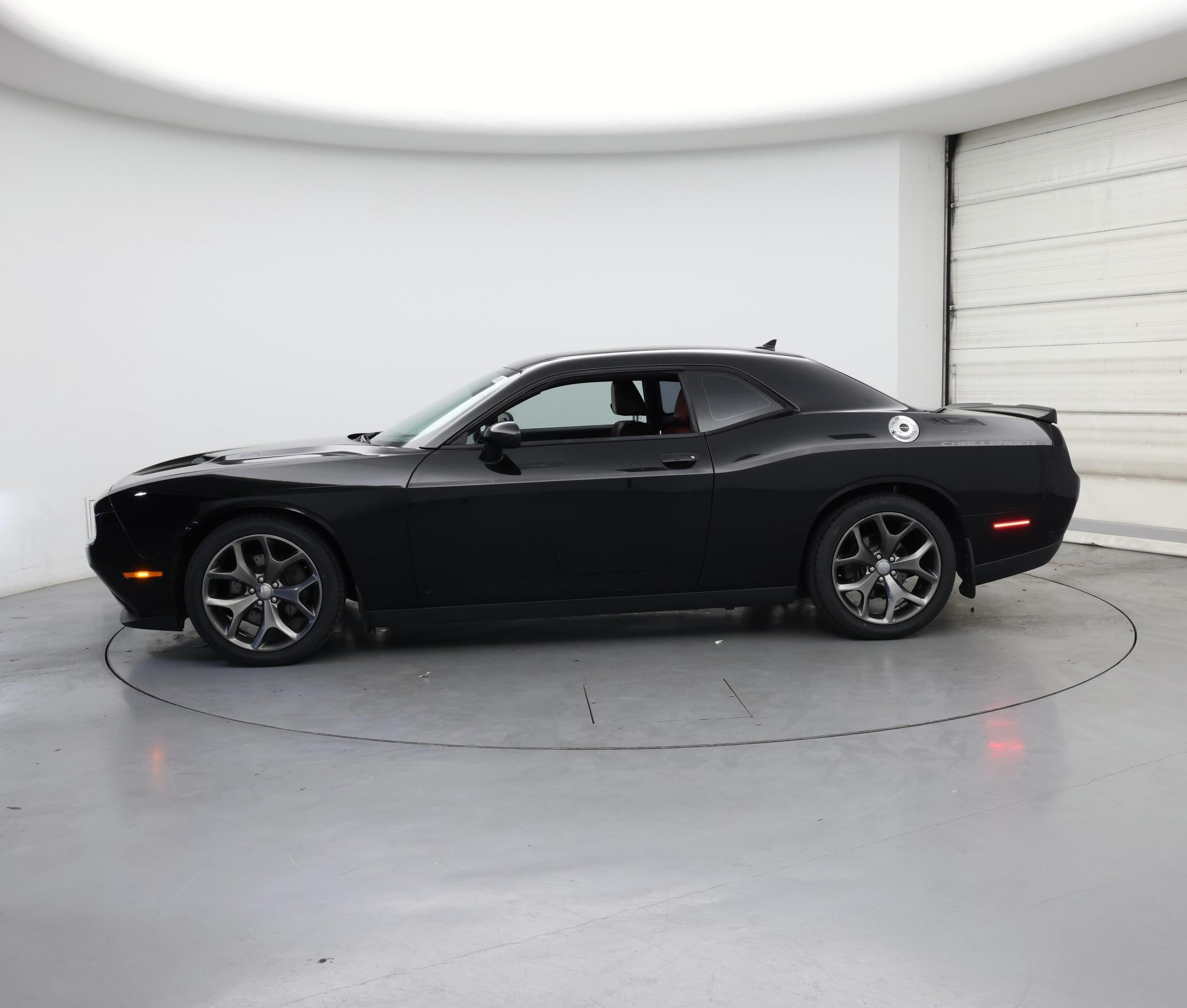 Thumbnail: 2015 Dodge Challenger - 3