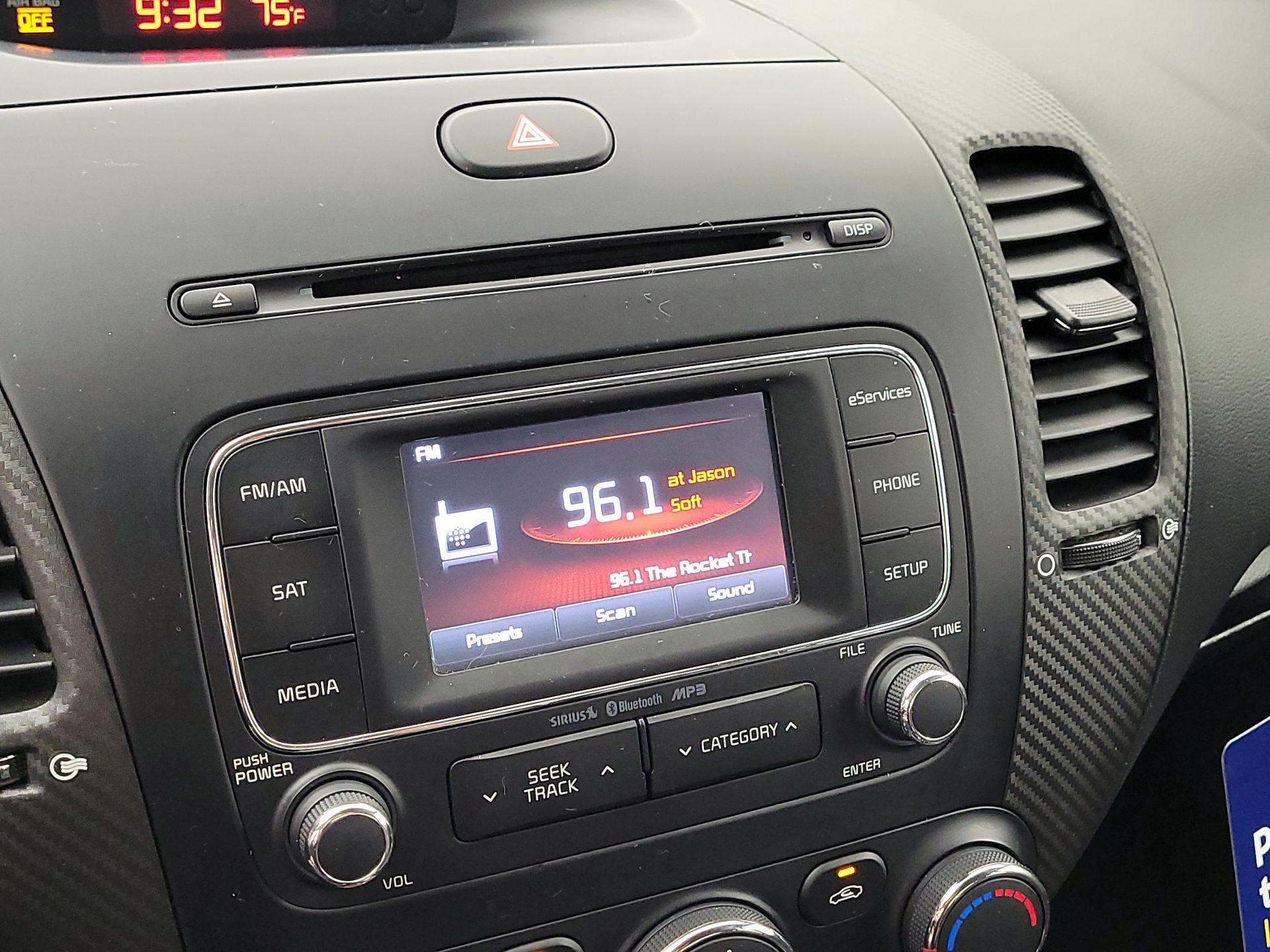 Thumbnail: 2014 Kia Forte - 15