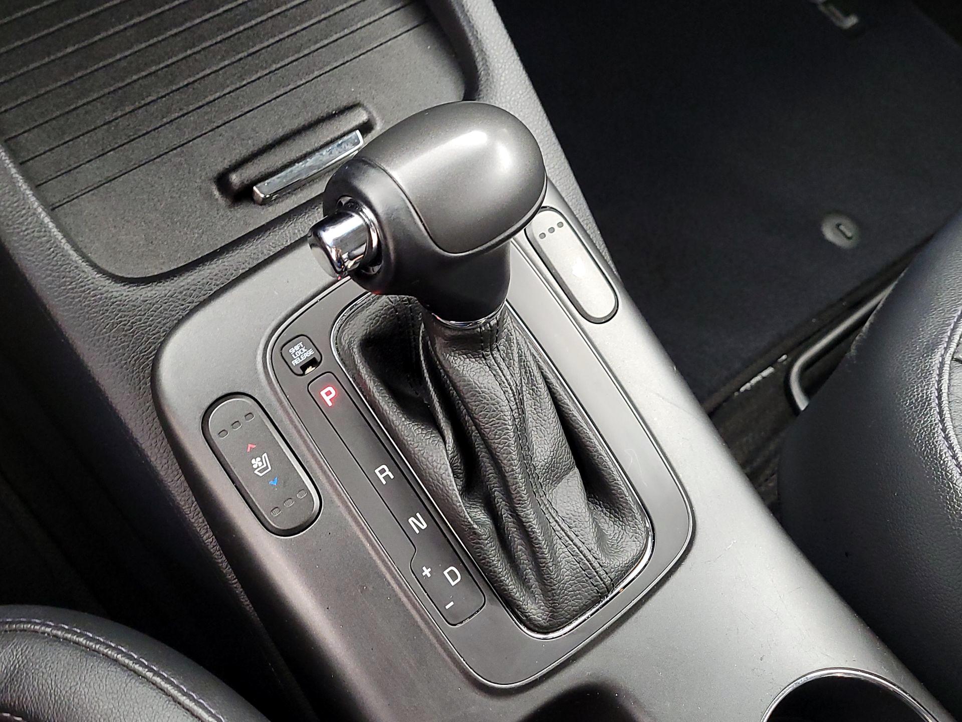 Thumbnail: 2014 Kia Forte - 17