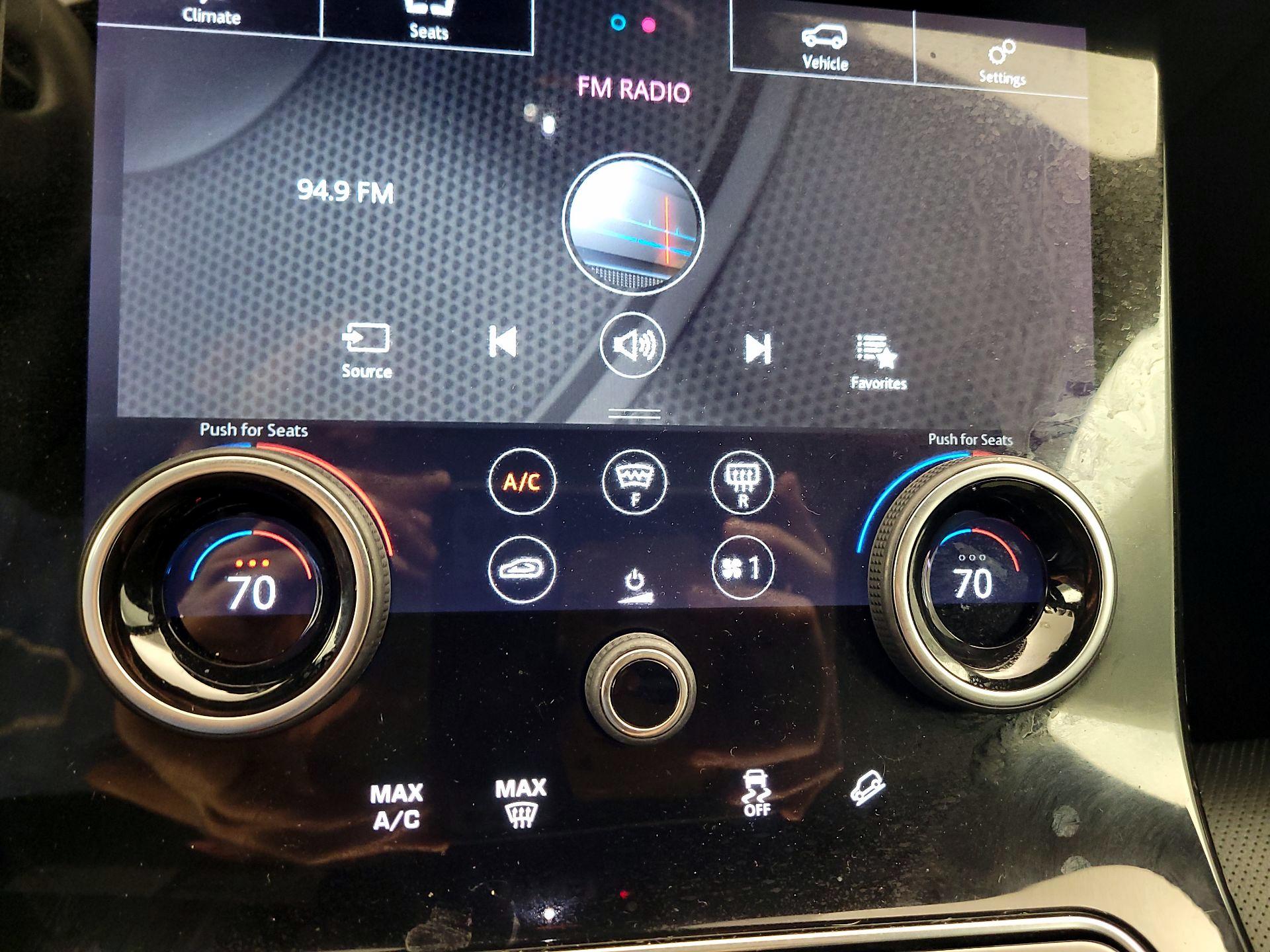 Thumbnail: 2019 Land Rover Range Rover Velar - 14