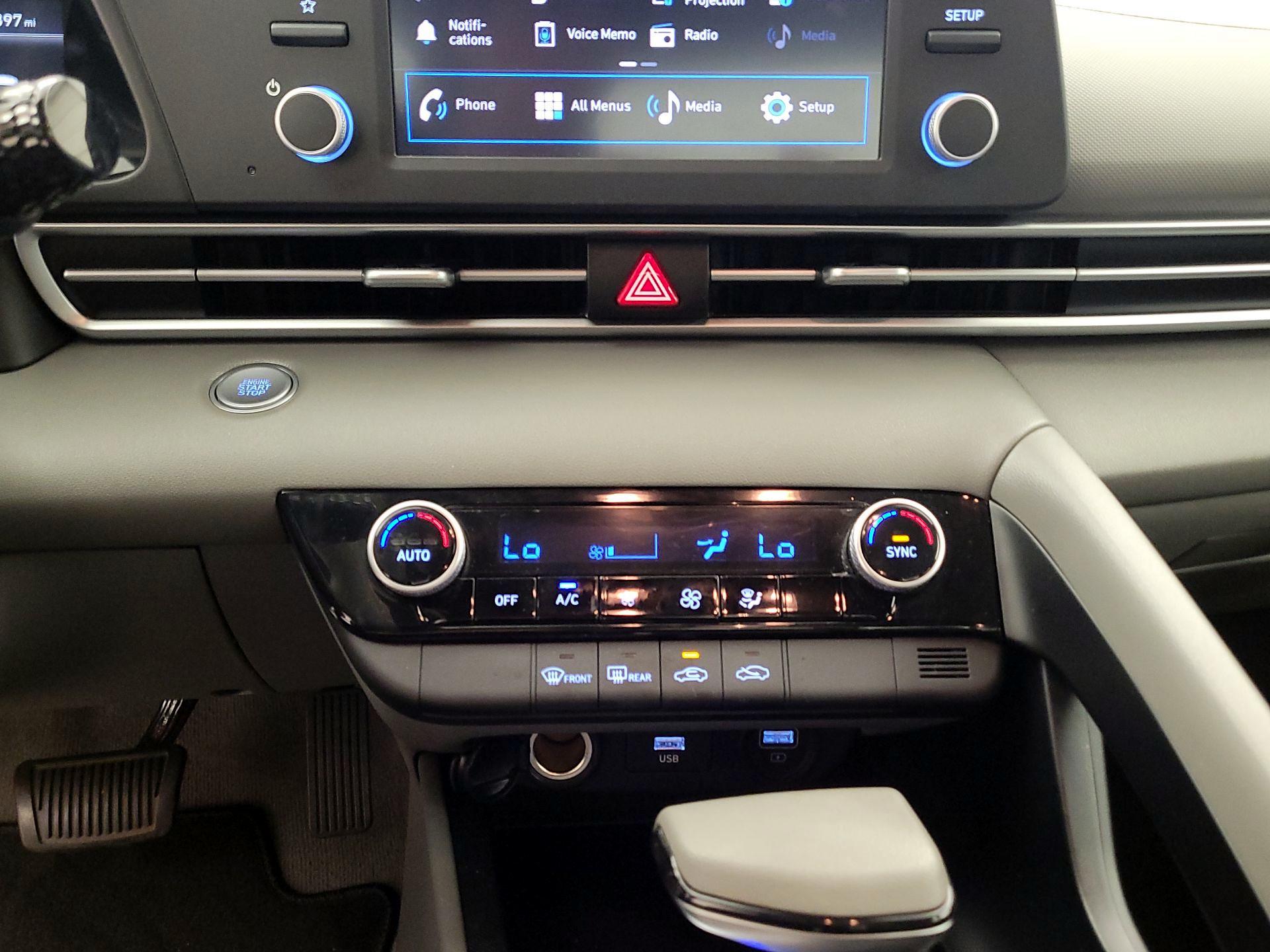 Thumbnail: 2022 Hyundai Elantra - 16