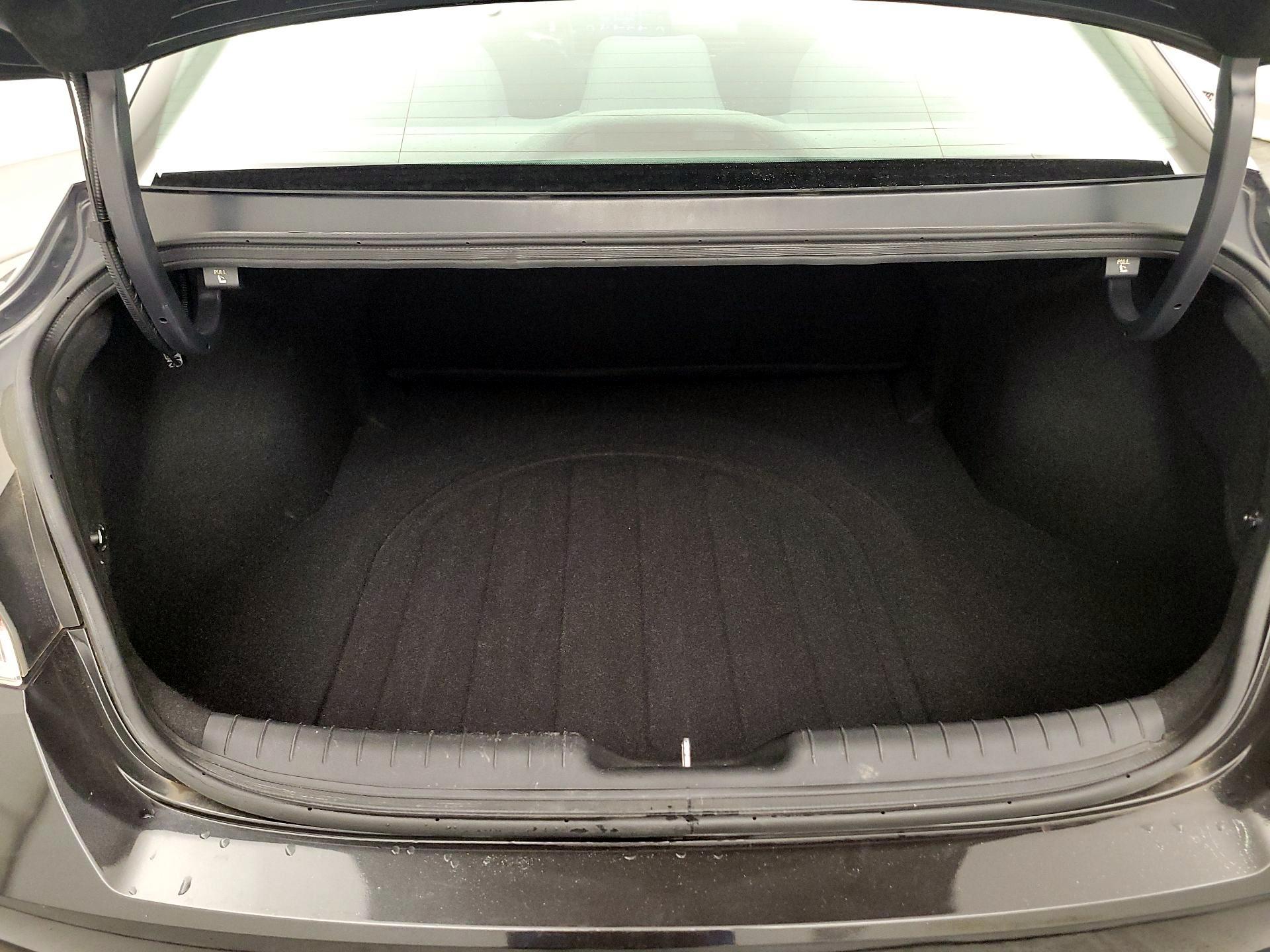 Thumbnail: 2022 Hyundai Elantra - 20