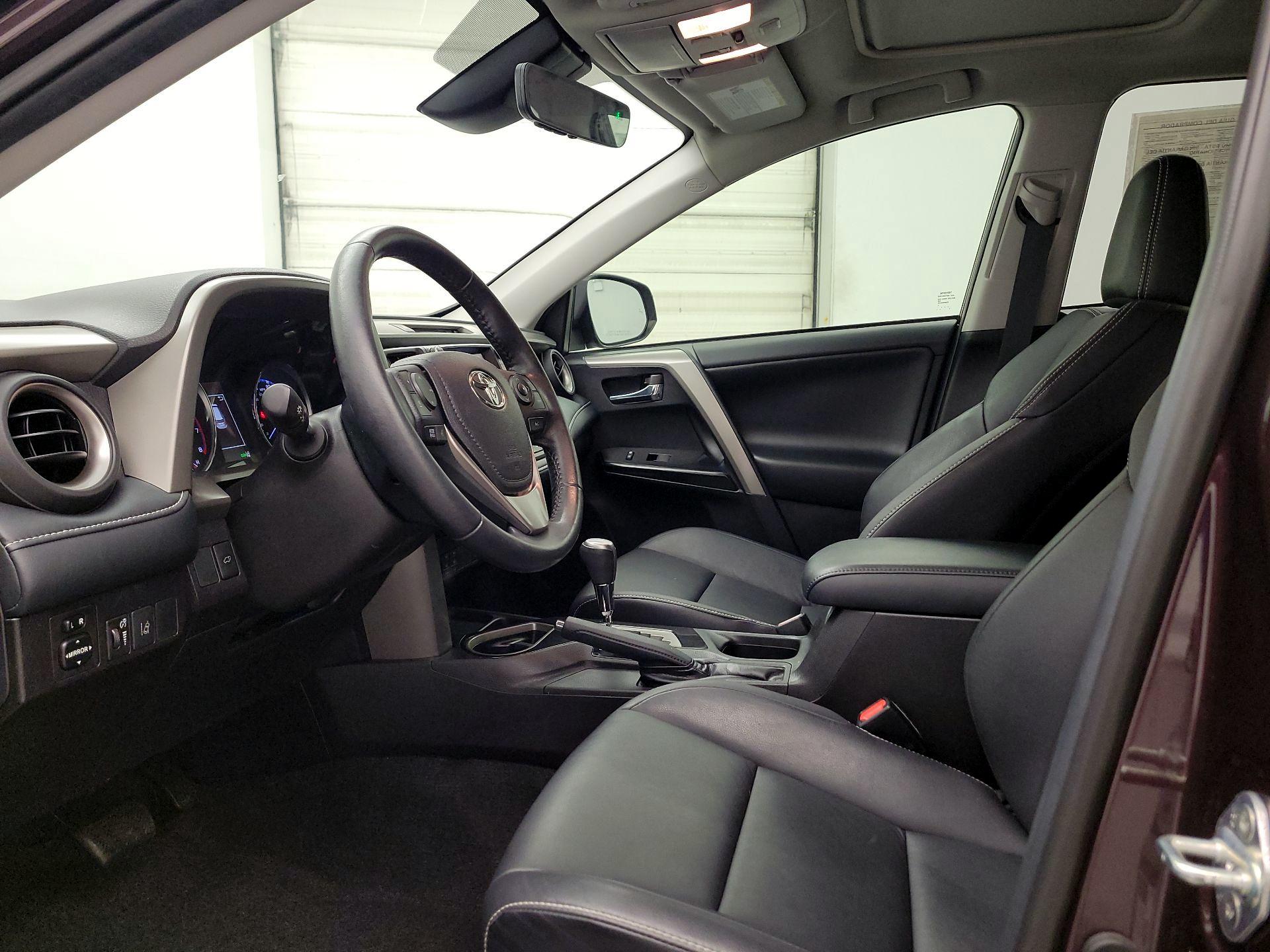 Thumbnail: 2018 Toyota RAV4 - 11