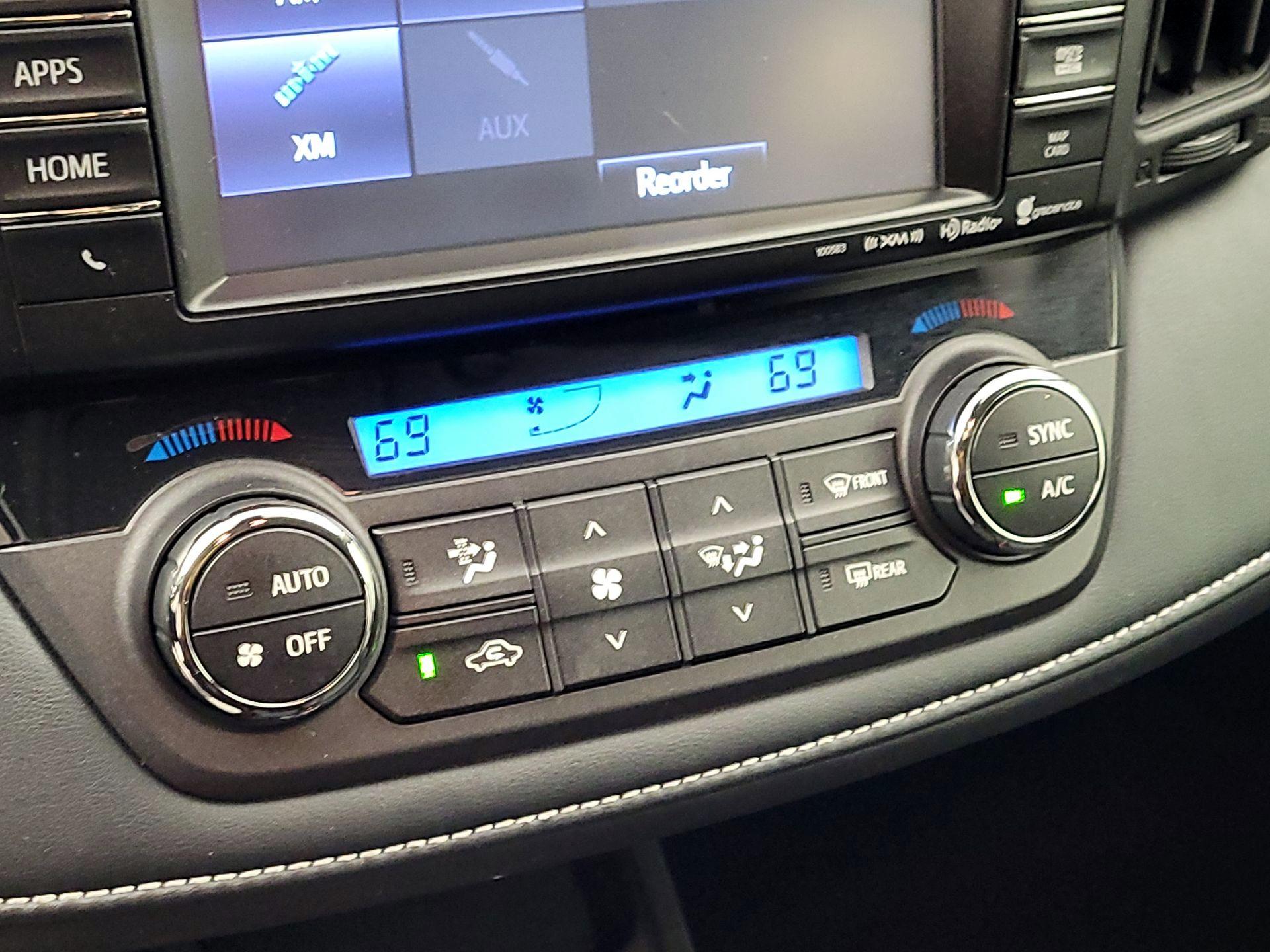 Thumbnail: 2018 Toyota RAV4 - 16