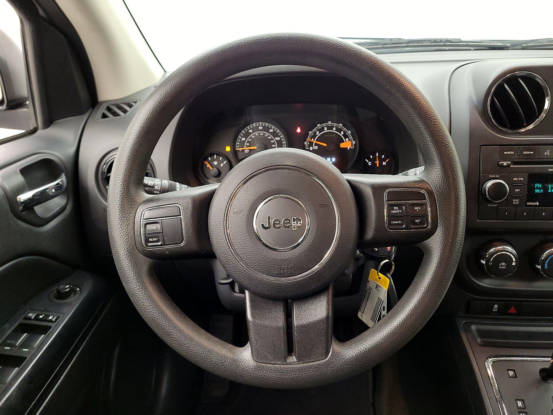 Thumbnail: 2016 Jeep Compass - 10