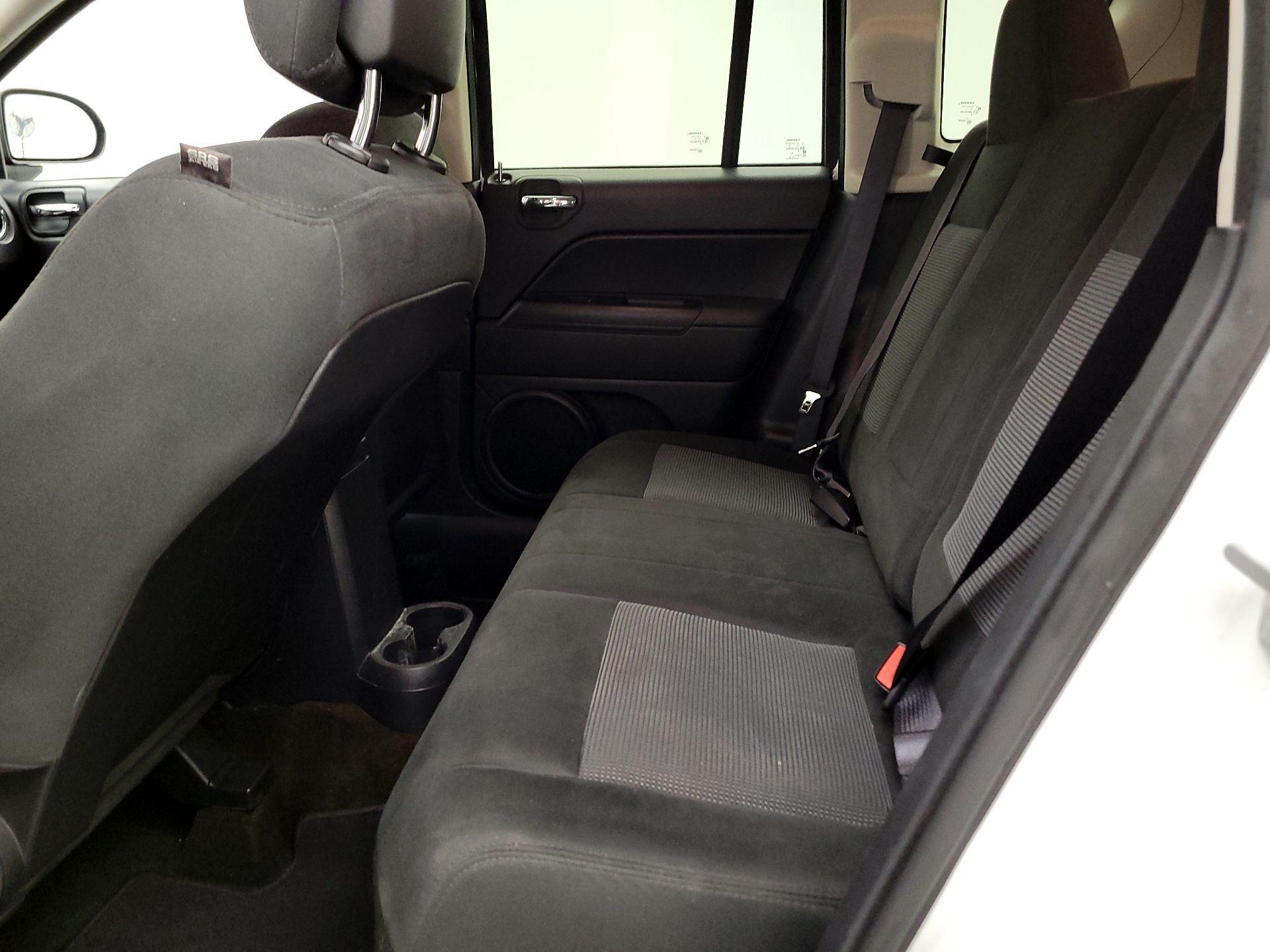 Thumbnail: 2016 Jeep Compass - 17