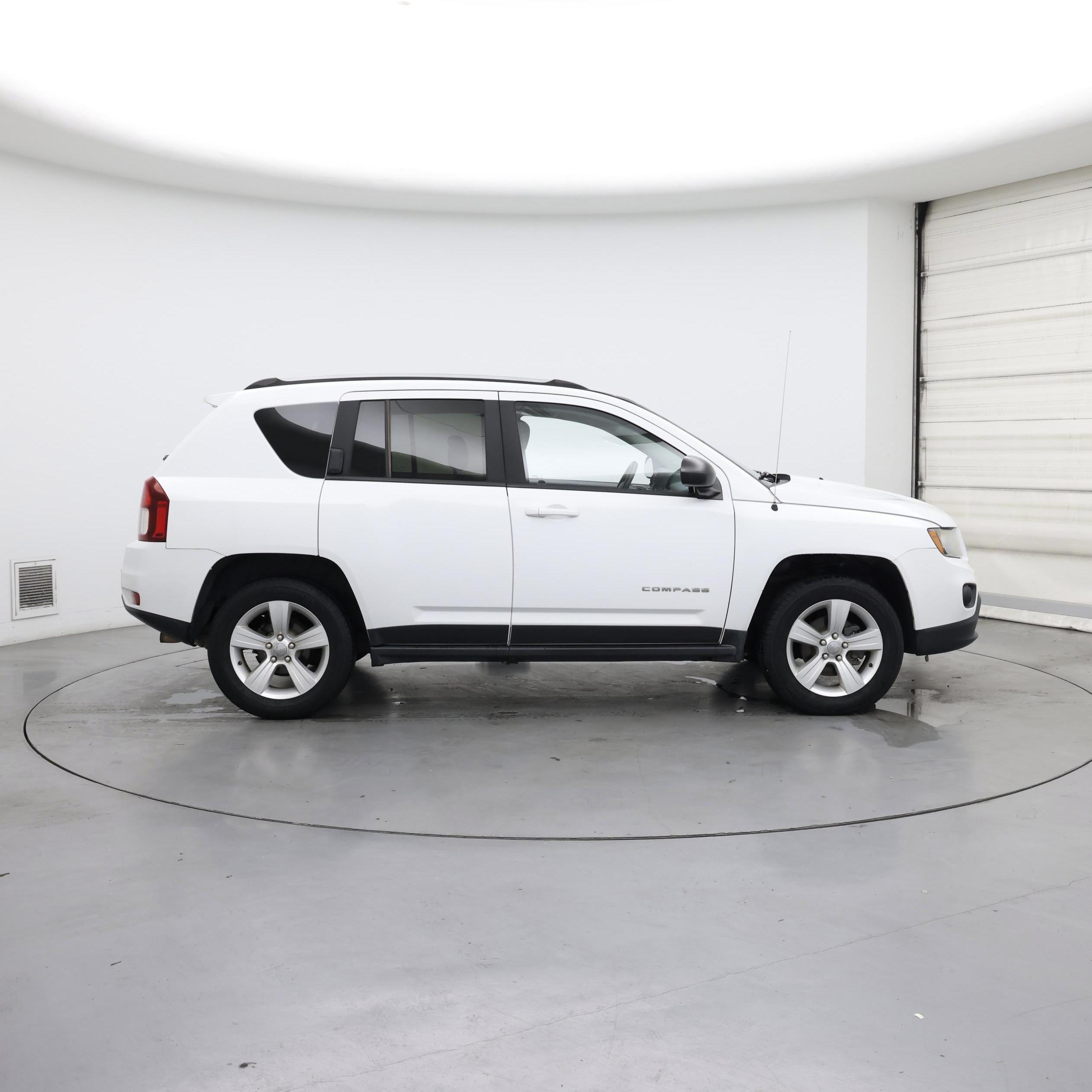 Thumbnail: 2016 Jeep Compass - 7