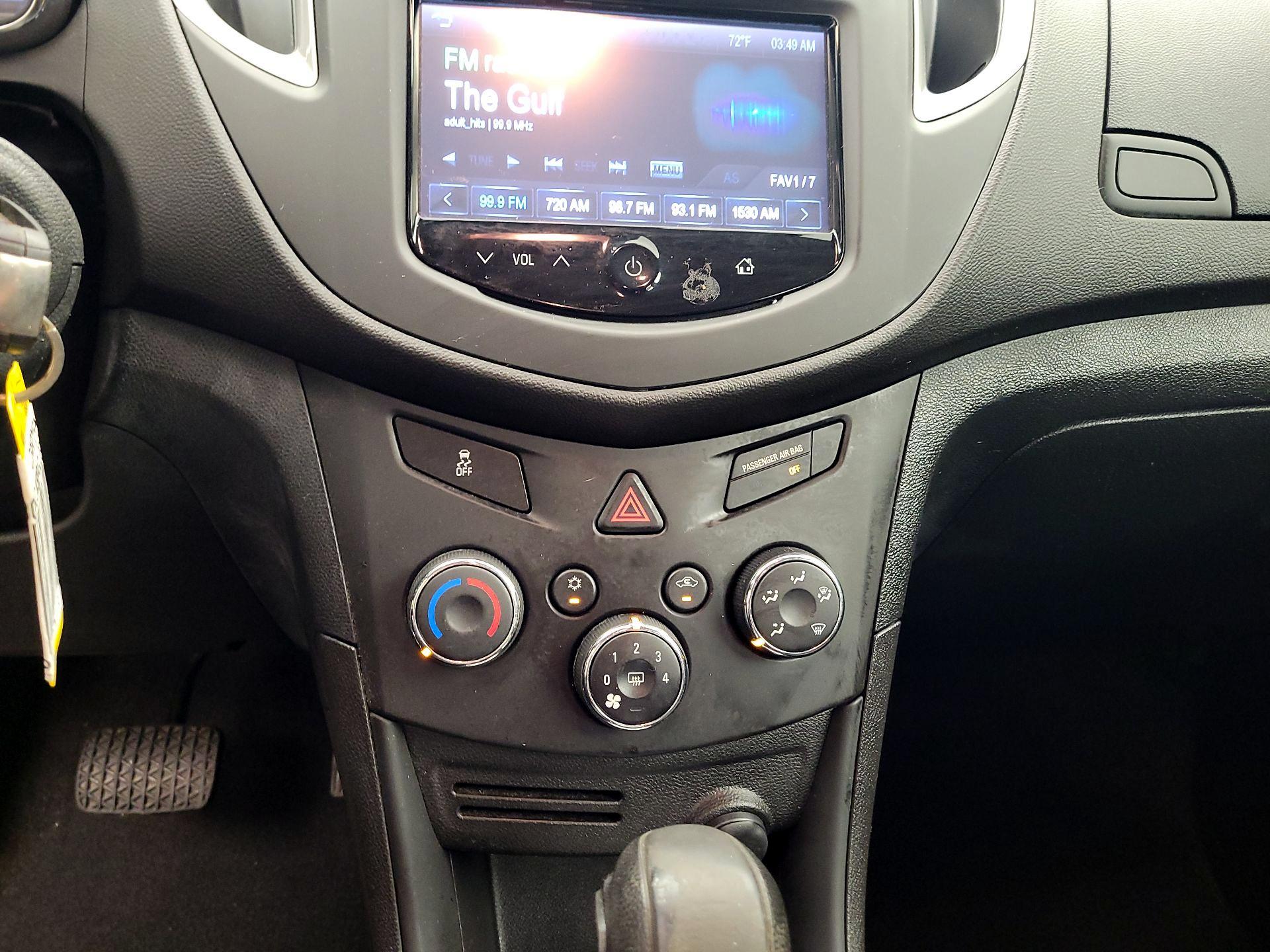 Thumbnail: 2016 Chevrolet Trax - 15
