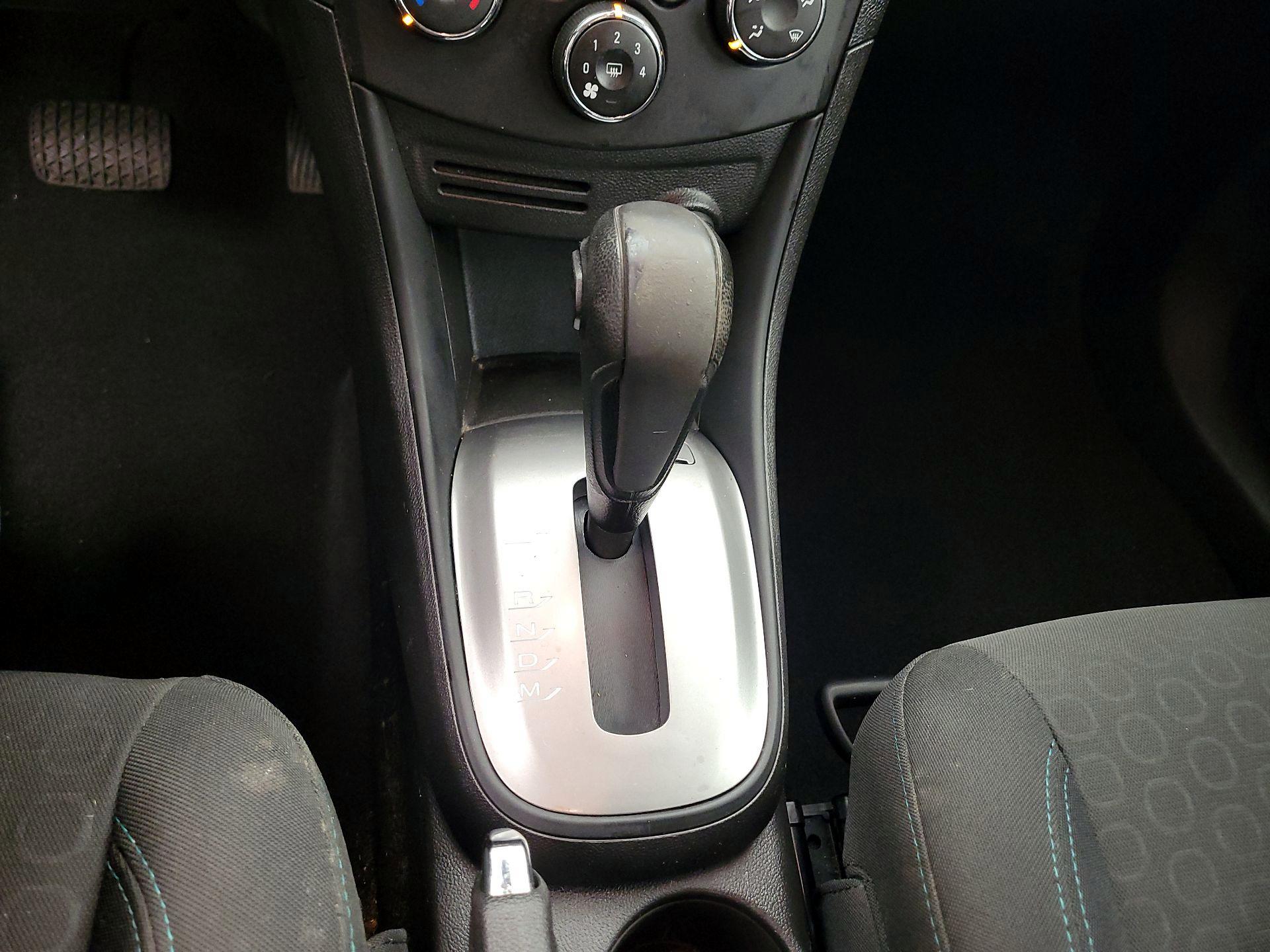 Thumbnail: 2016 Chevrolet Trax - 16