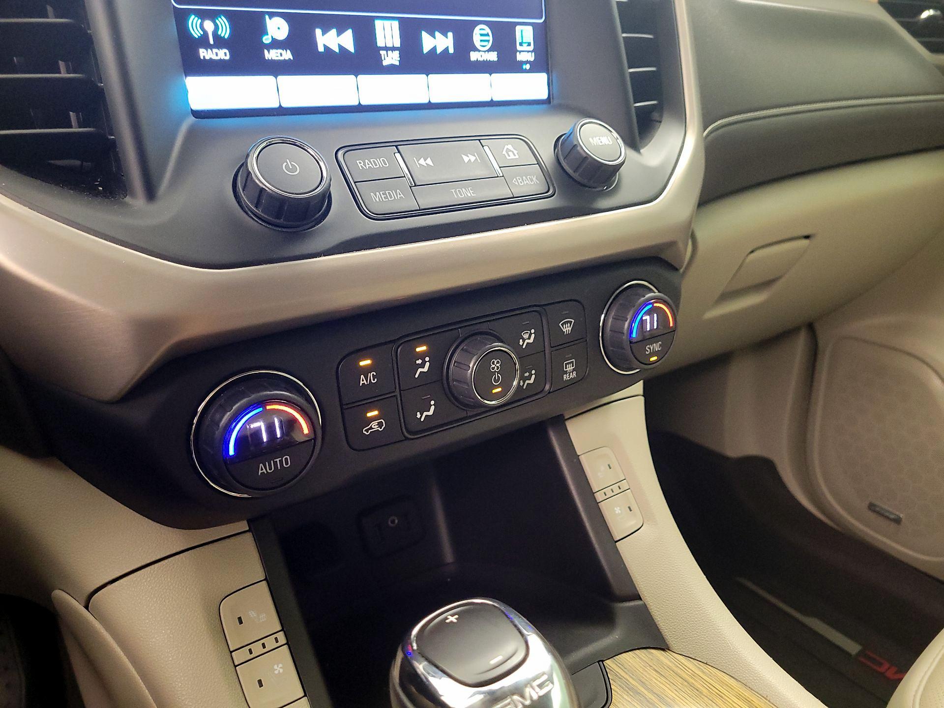 Thumbnail: 2017 GMC Acadia - 16