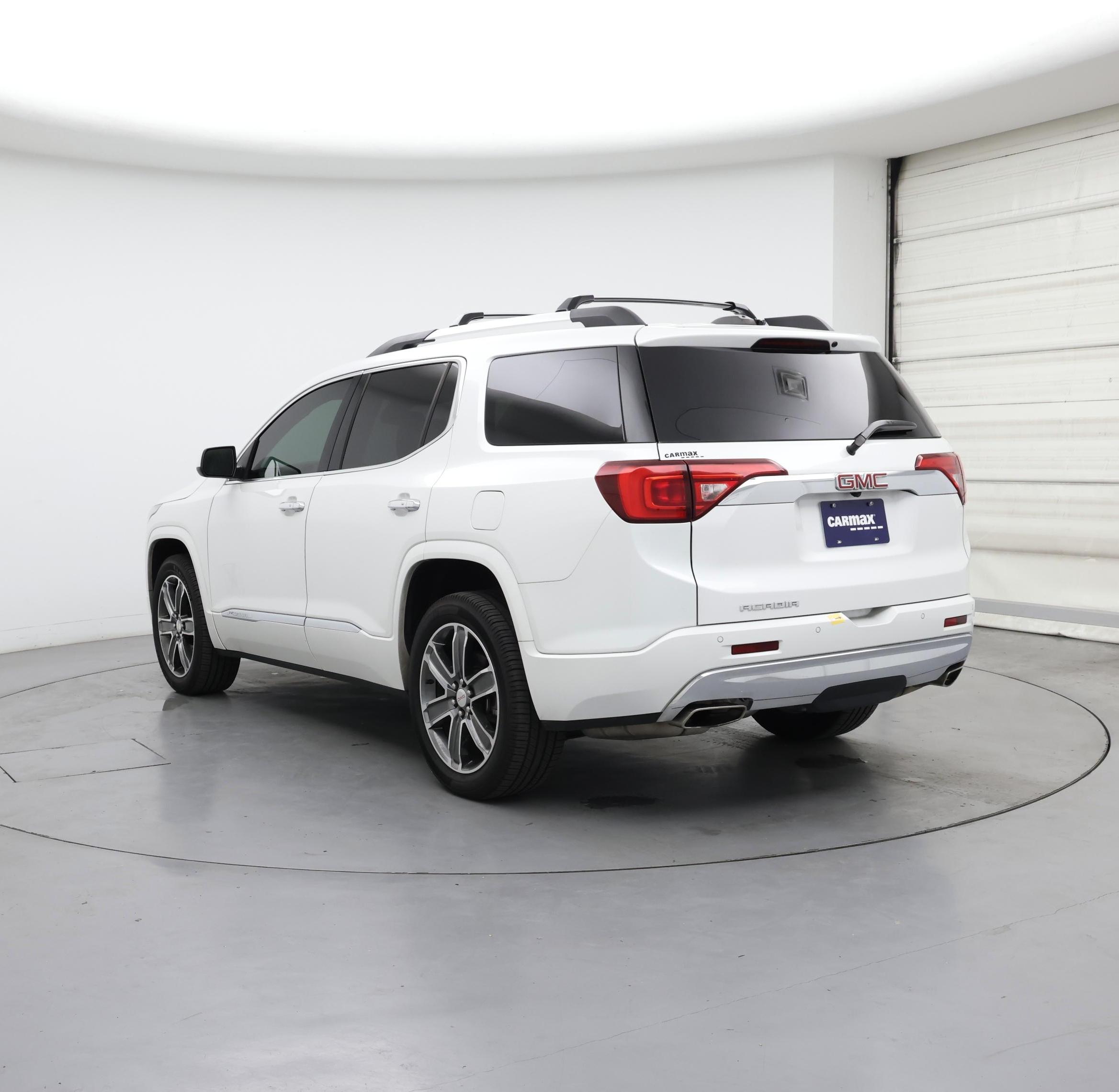 Thumbnail: 2017 GMC Acadia - 2